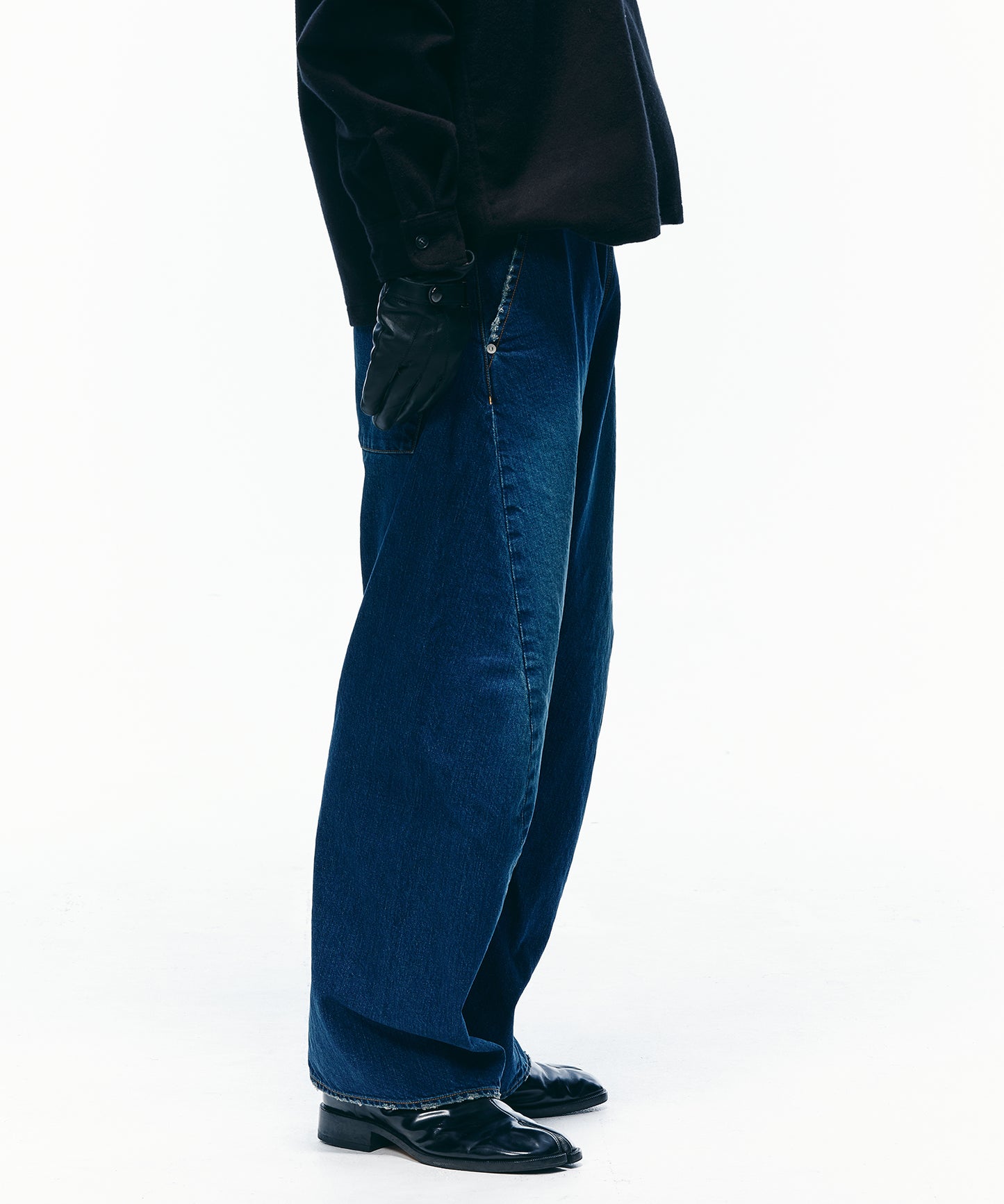 USED 3D CUTTING DENIM PANTS