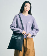 チャコールグレー