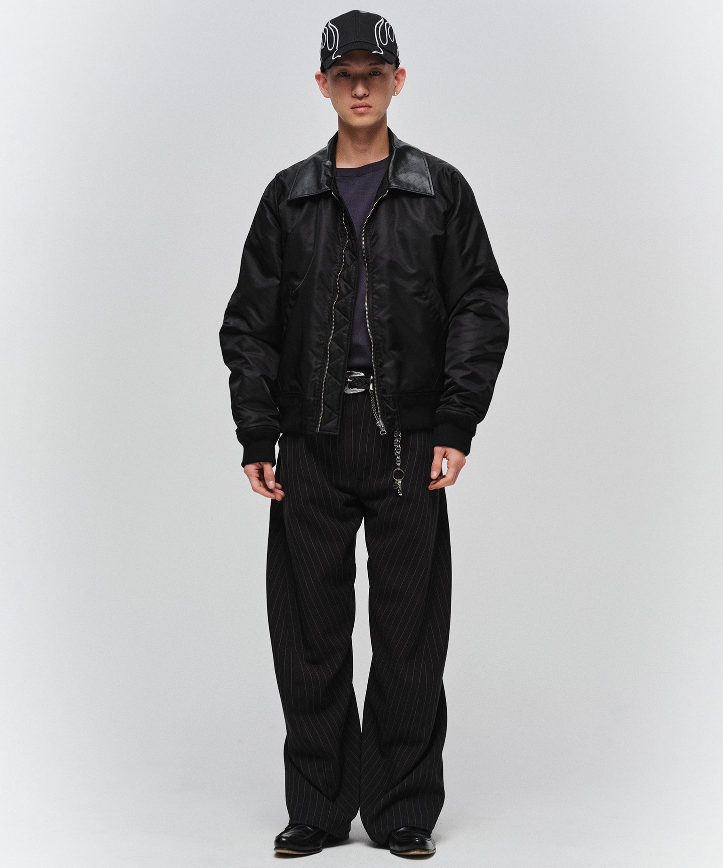 3D STRIPE CUTTING PANTS