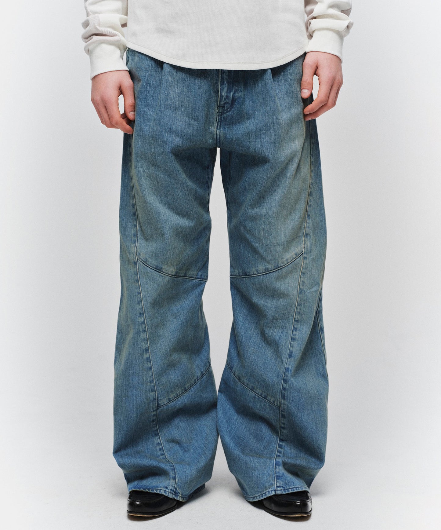 USED WASH ENGINEERED DRAPED FLARE DENIM PANTS