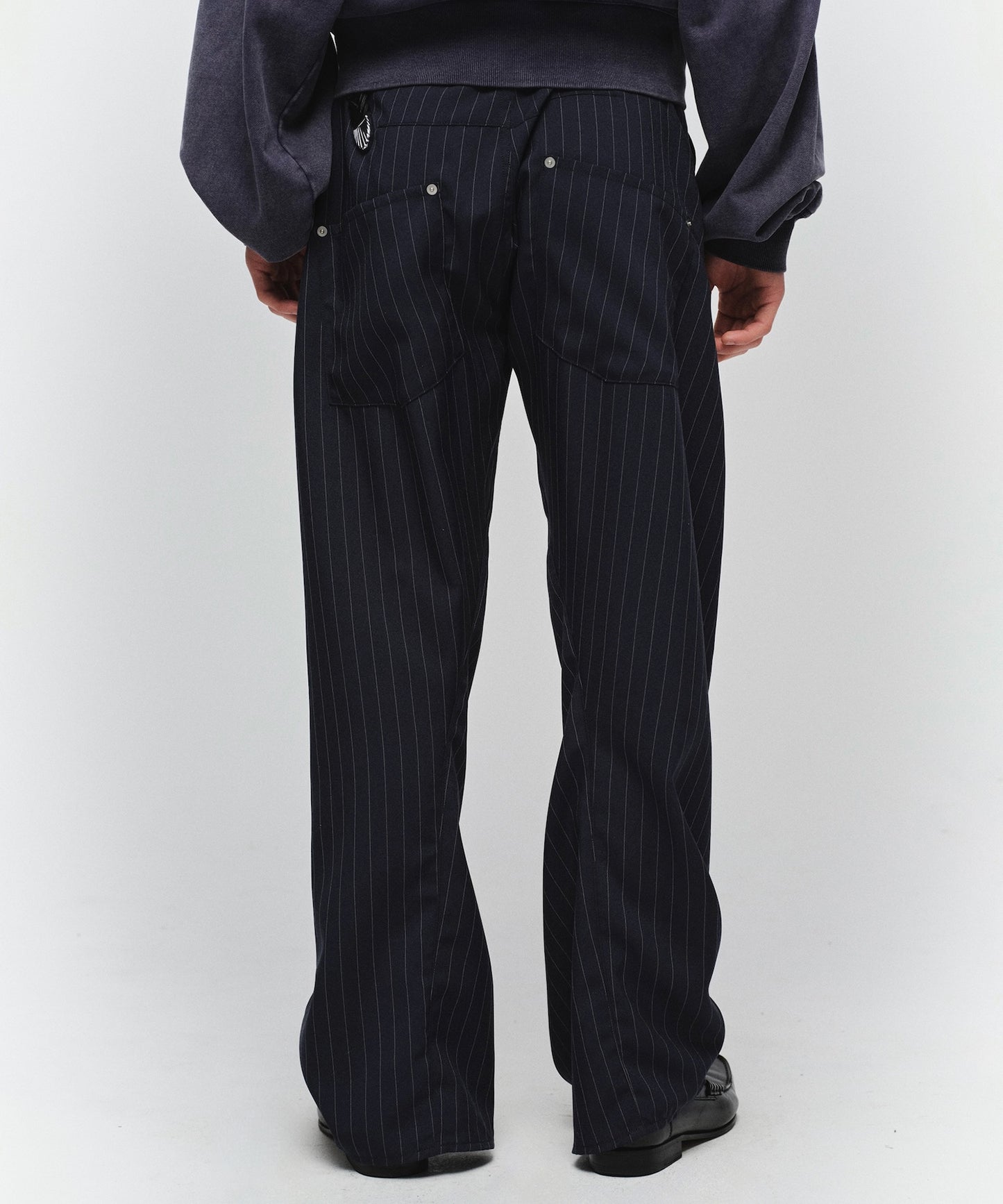 3D STRIPE CUTTING PANTS