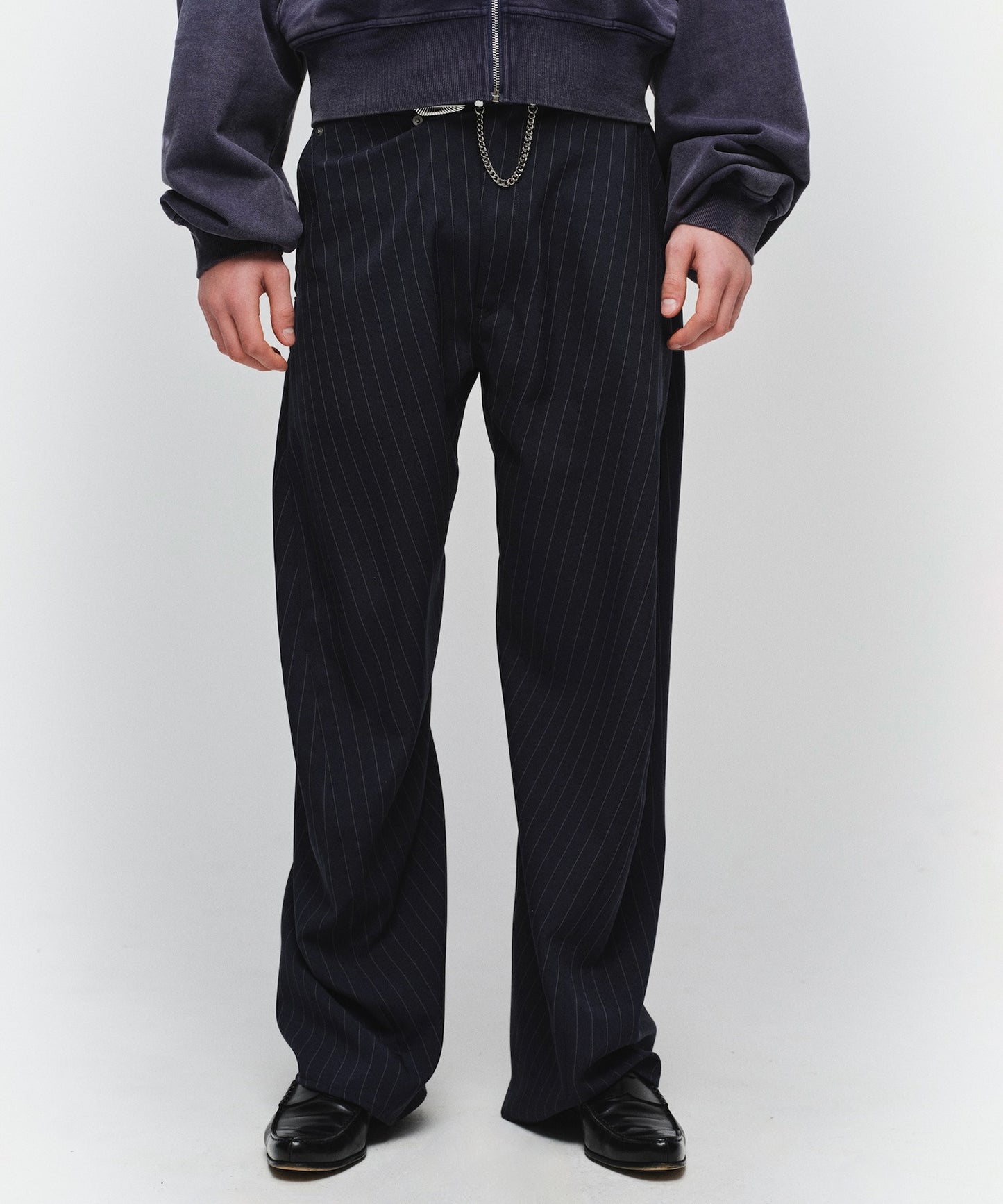3D STRIPE CUTTING PANTS