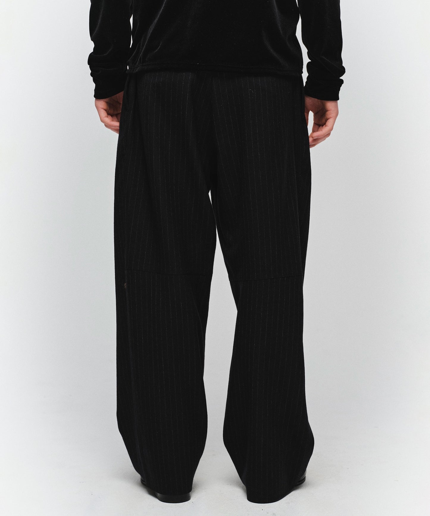 DRAPING TUCK SLACKS