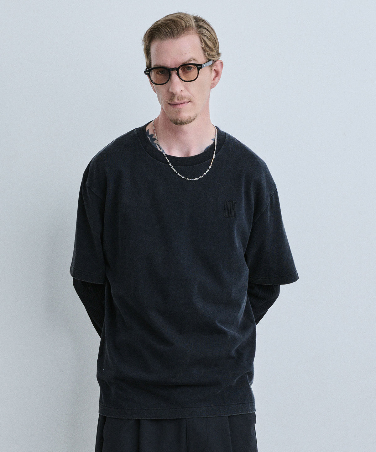 JIEDA EMBROIDERY FADE TEE