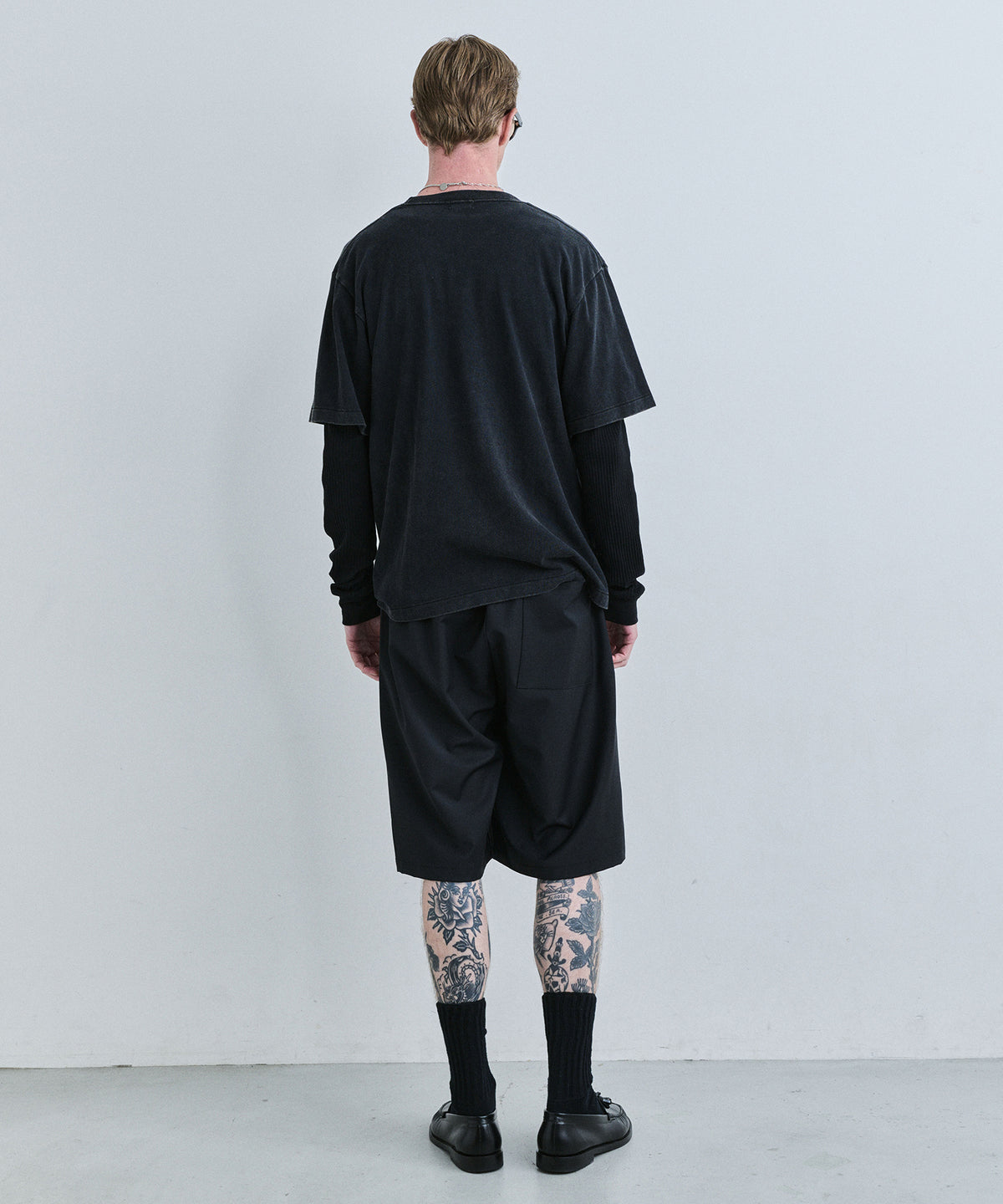 JIEDA EMBROIDERY FADE TEE