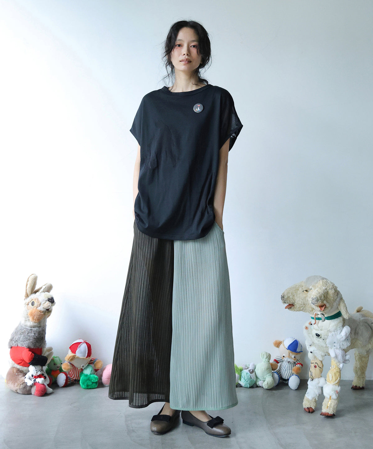 RELAXED PLEATED PANTS