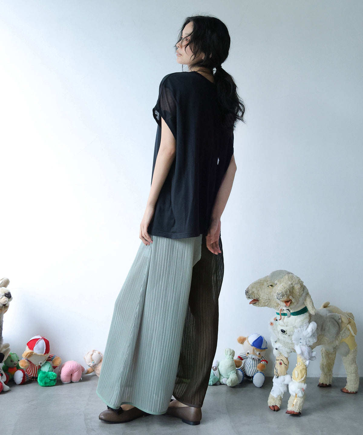 RELAXED PLEATED PANTS