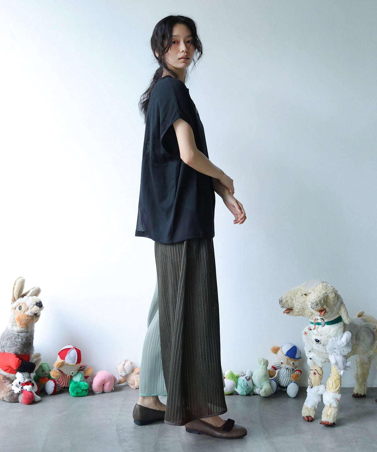RELAXED PLEATED PANTS