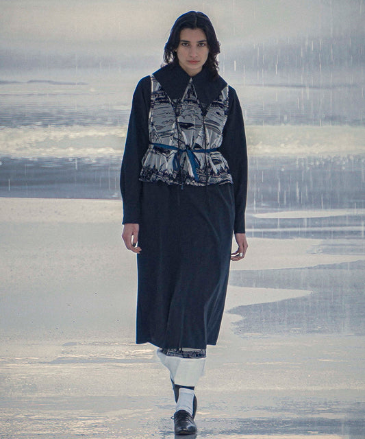 NEGATIVE SPACE COLLAR DRESS 【納期5月下旬】
