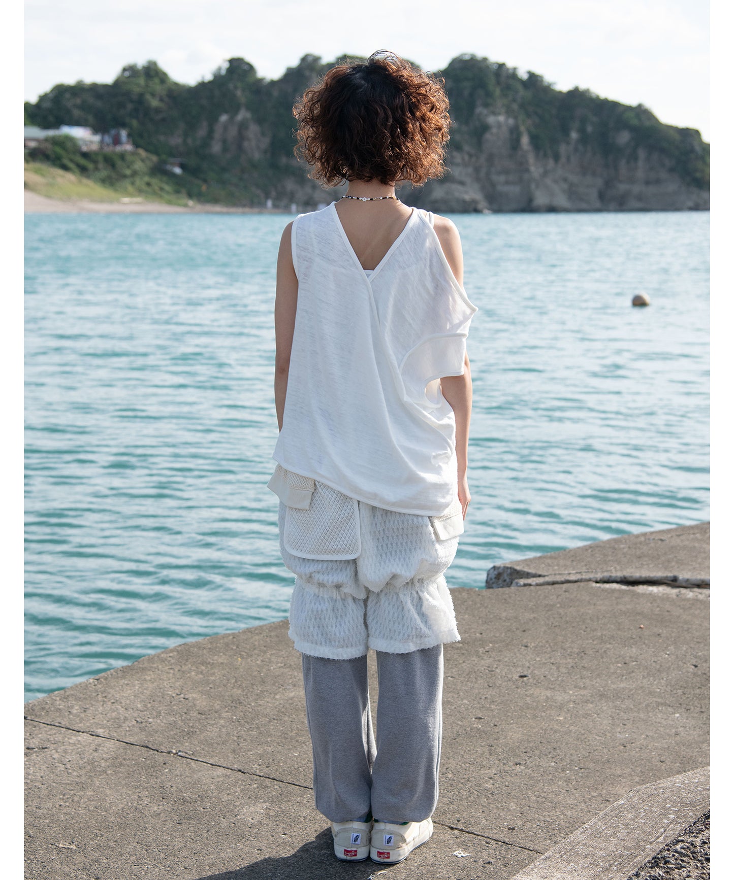 HOLE TEE