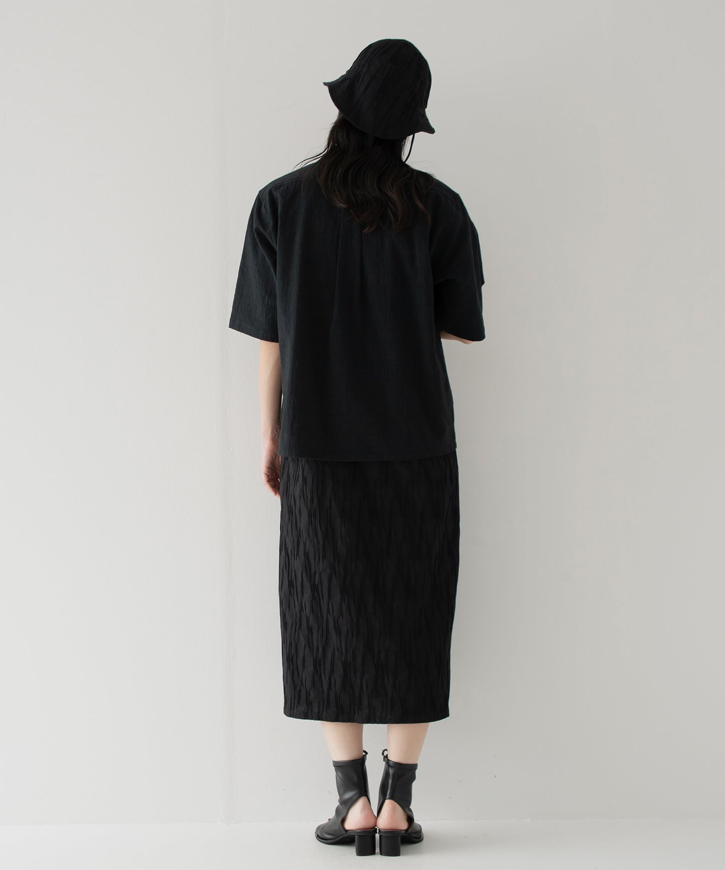 wrinkled effect open collar shirt