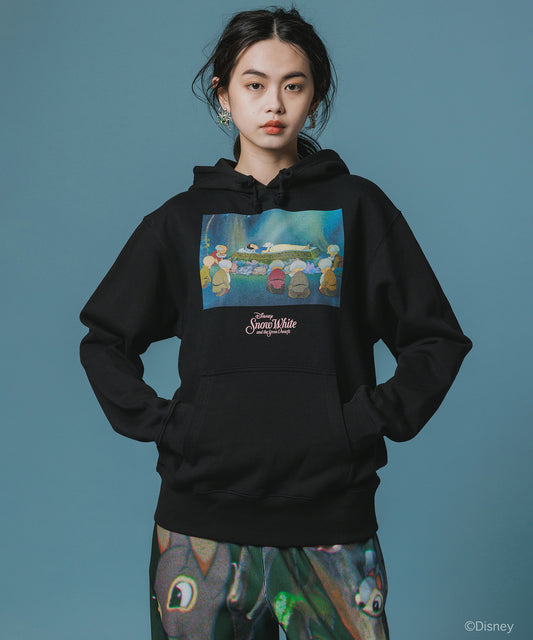 Disney 『Snow White』 NON TOKYO 　PRINT PULLOVER PARKER(GLASS COFFIN)