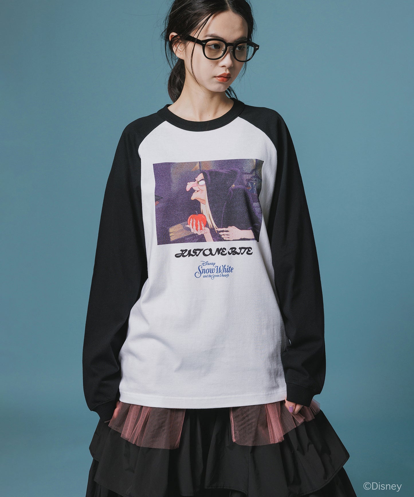 Disney 『Snow White』 NON TOKYO 　PRINT RAGLAN T-SHIRT(OLD HAG)