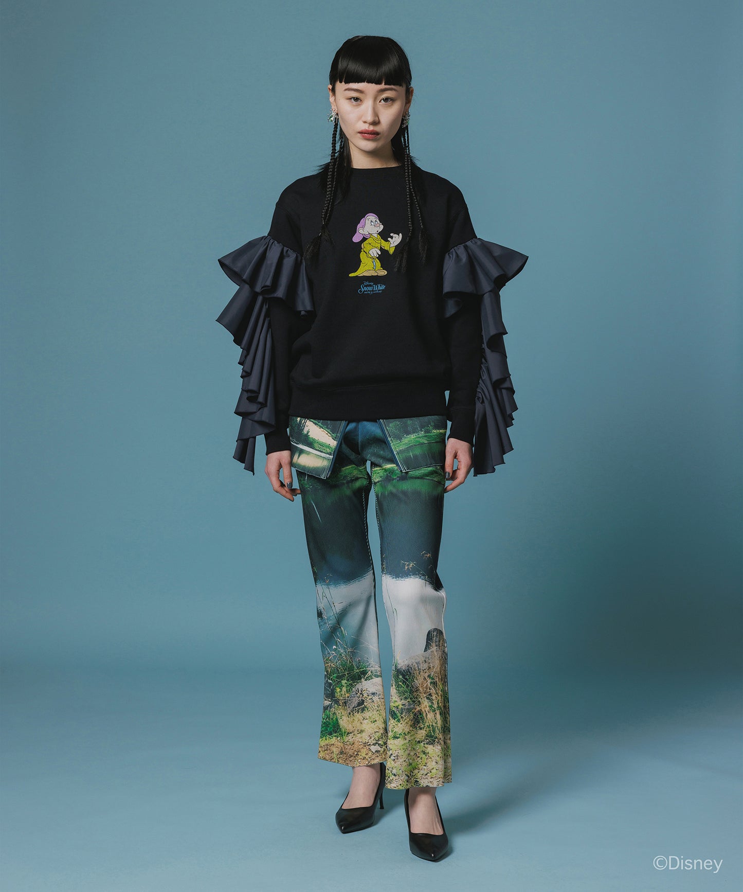 【Disney 『Snow White』 NON TOKYO 　FRILL SLEEVE PULLOVER SWEAT