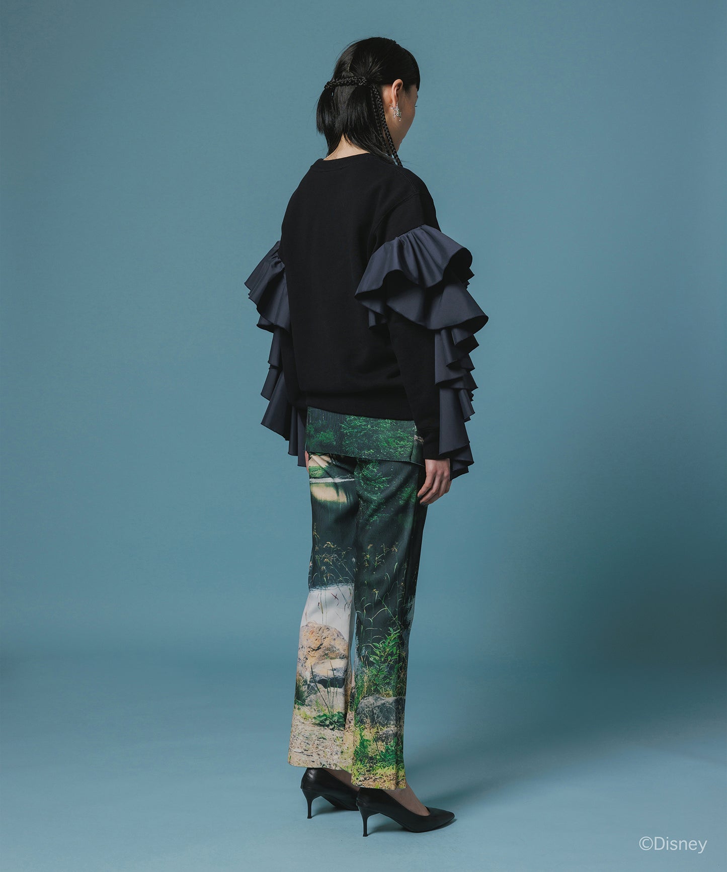 【Disney 『Snow White』 NON TOKYO 　FRILL SLEEVE PULLOVER SWEAT