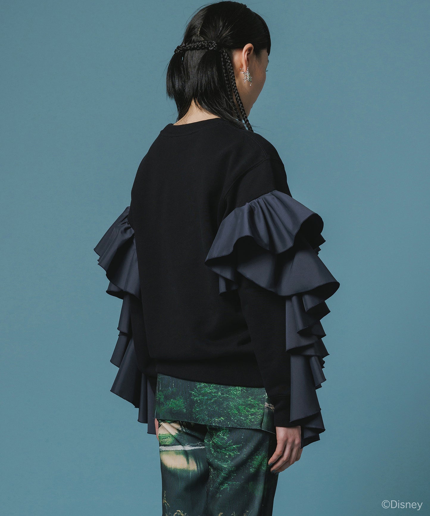 【Disney 『Snow White』 NON TOKYO 　FRILL SLEEVE PULLOVER SWEAT