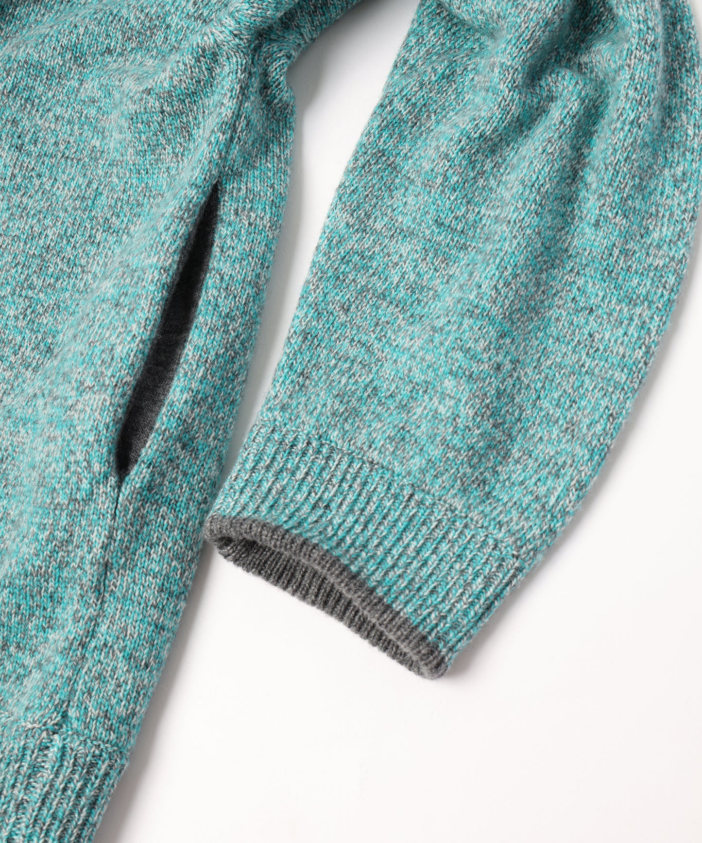 ハイネックニットCD