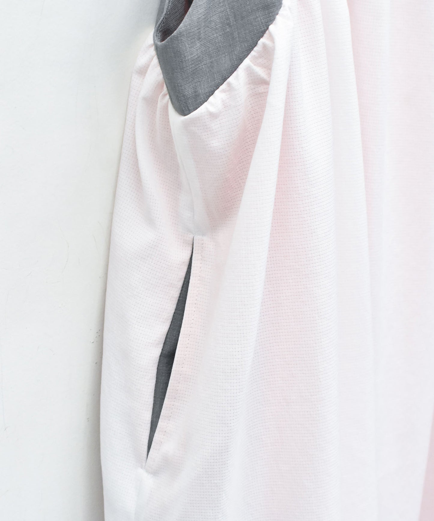 MELTING COLOR ONE-PIECE