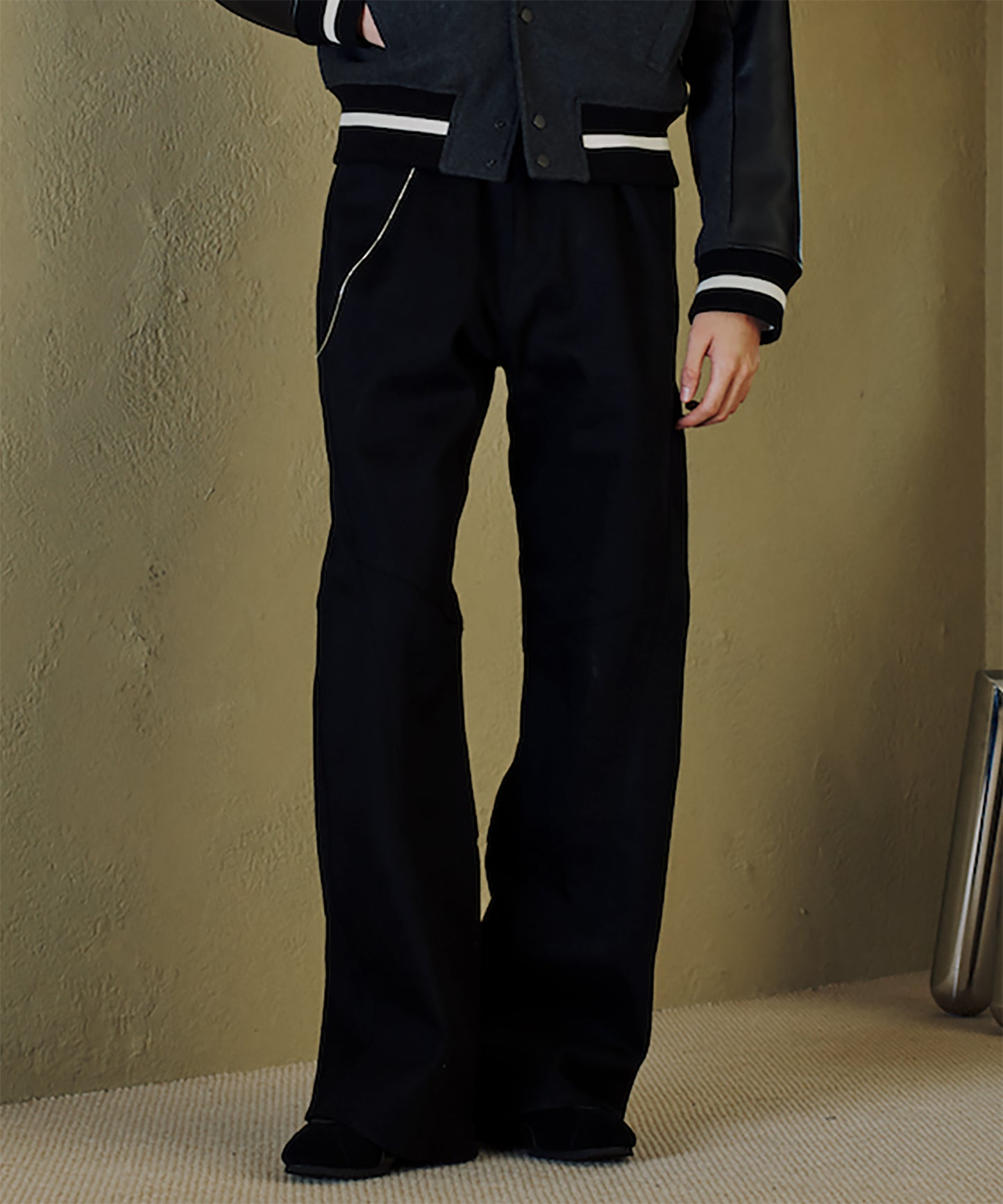 ENGINEERED DRAPING FLARE DENIM PANTS