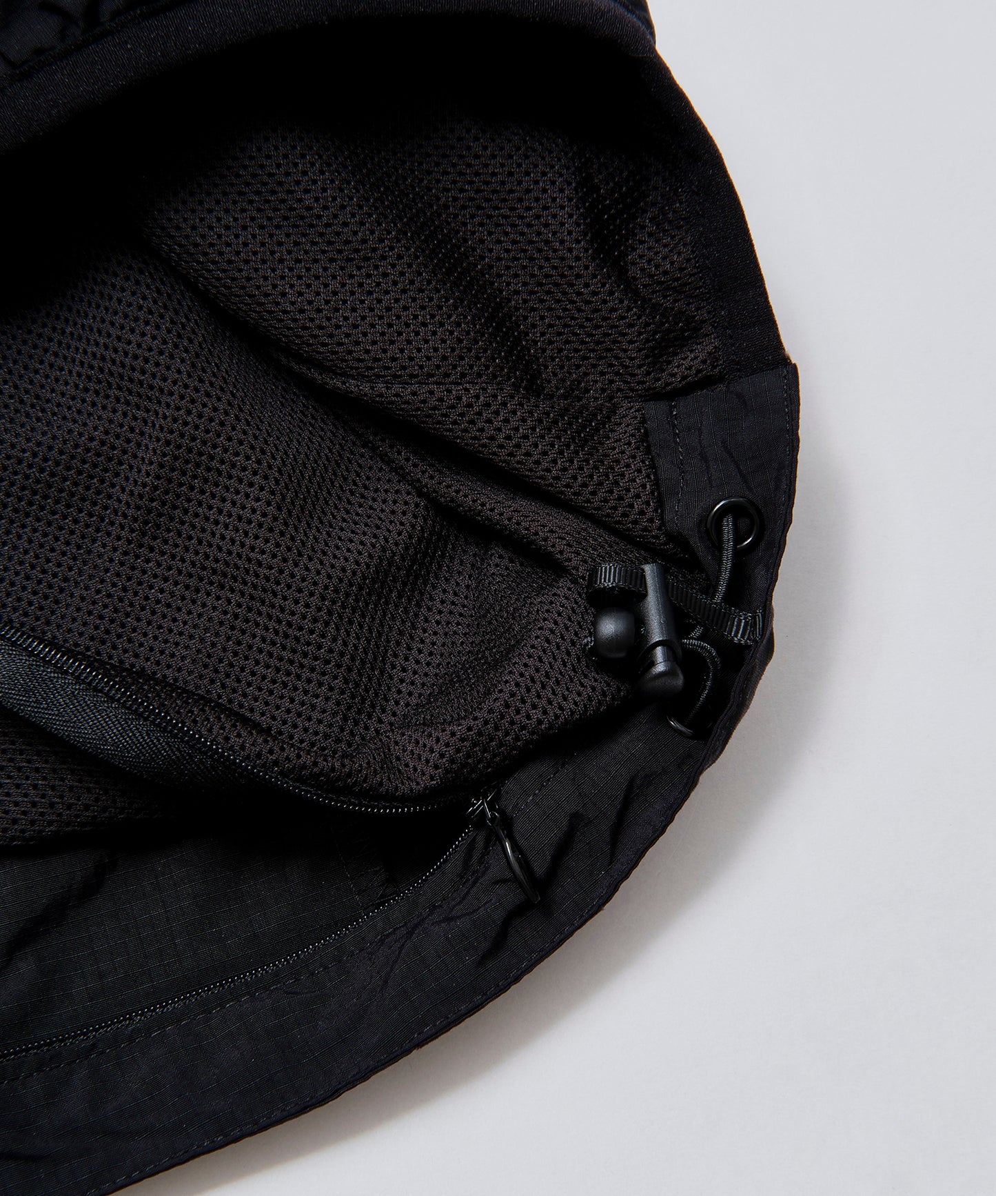 BC NYLON VEST[GERMAN EXPLANATIN]