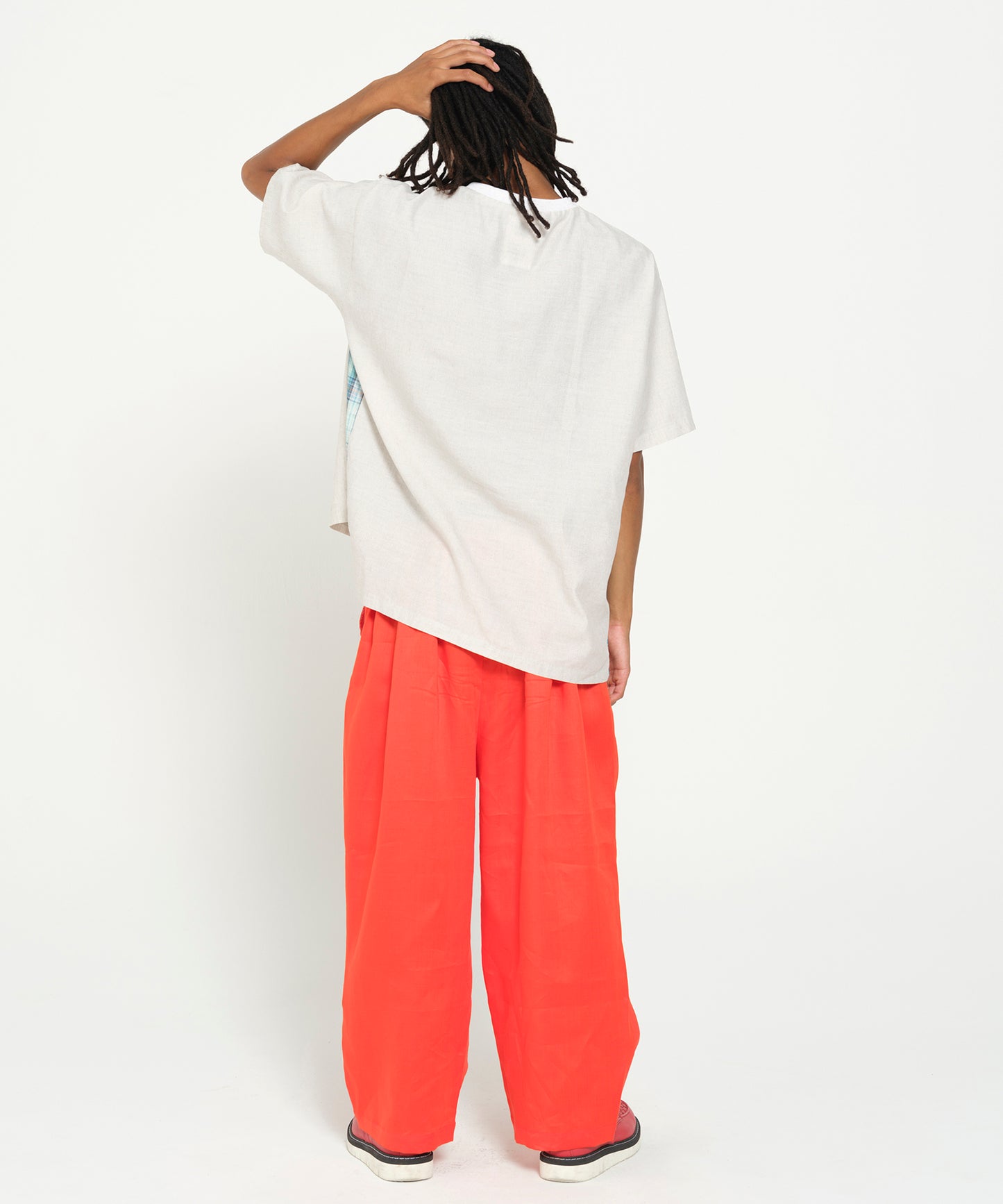 TRIPLE TUCK LINEN PANTS