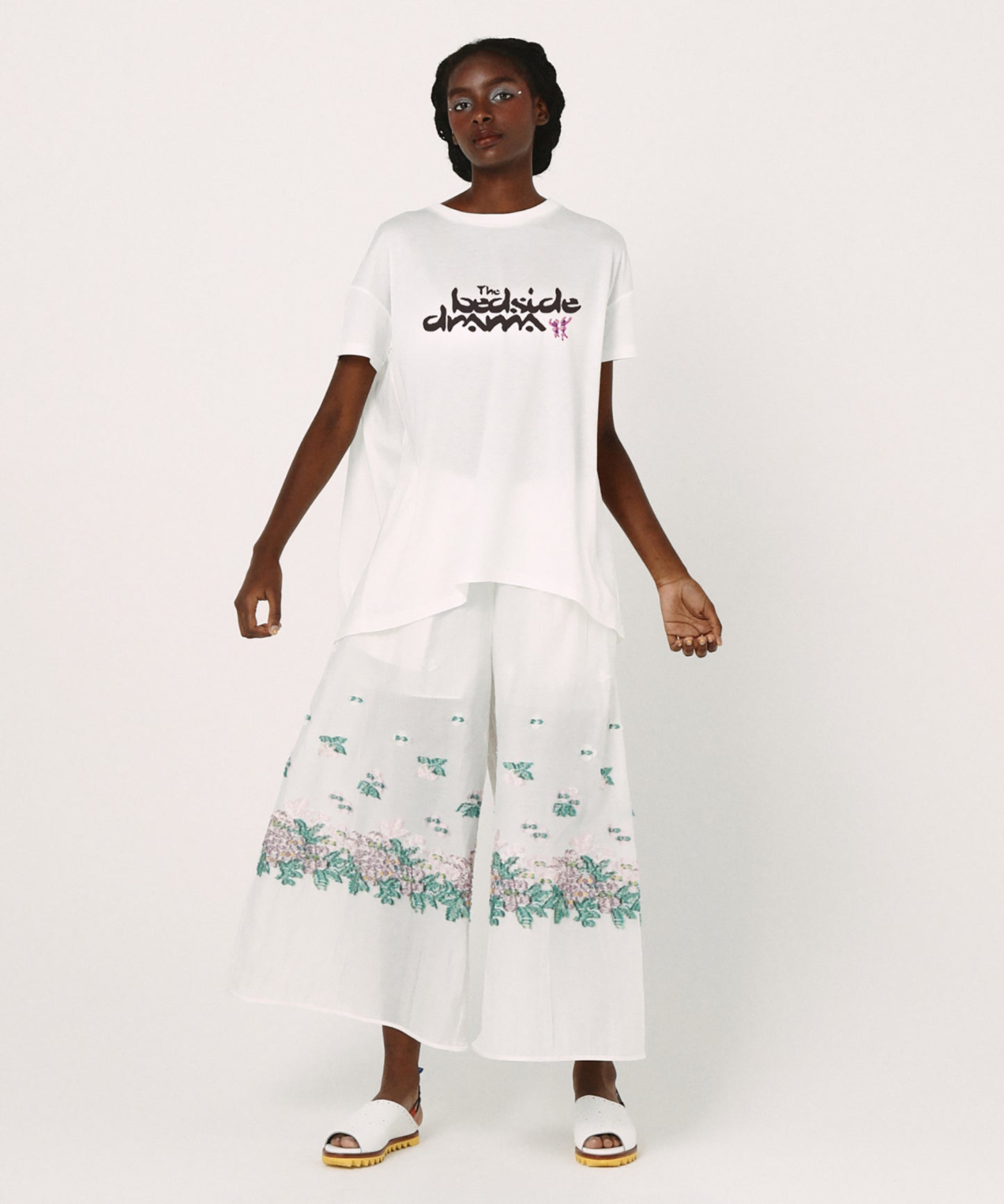 BEDSIDE SISTERS Flare T-Shirt