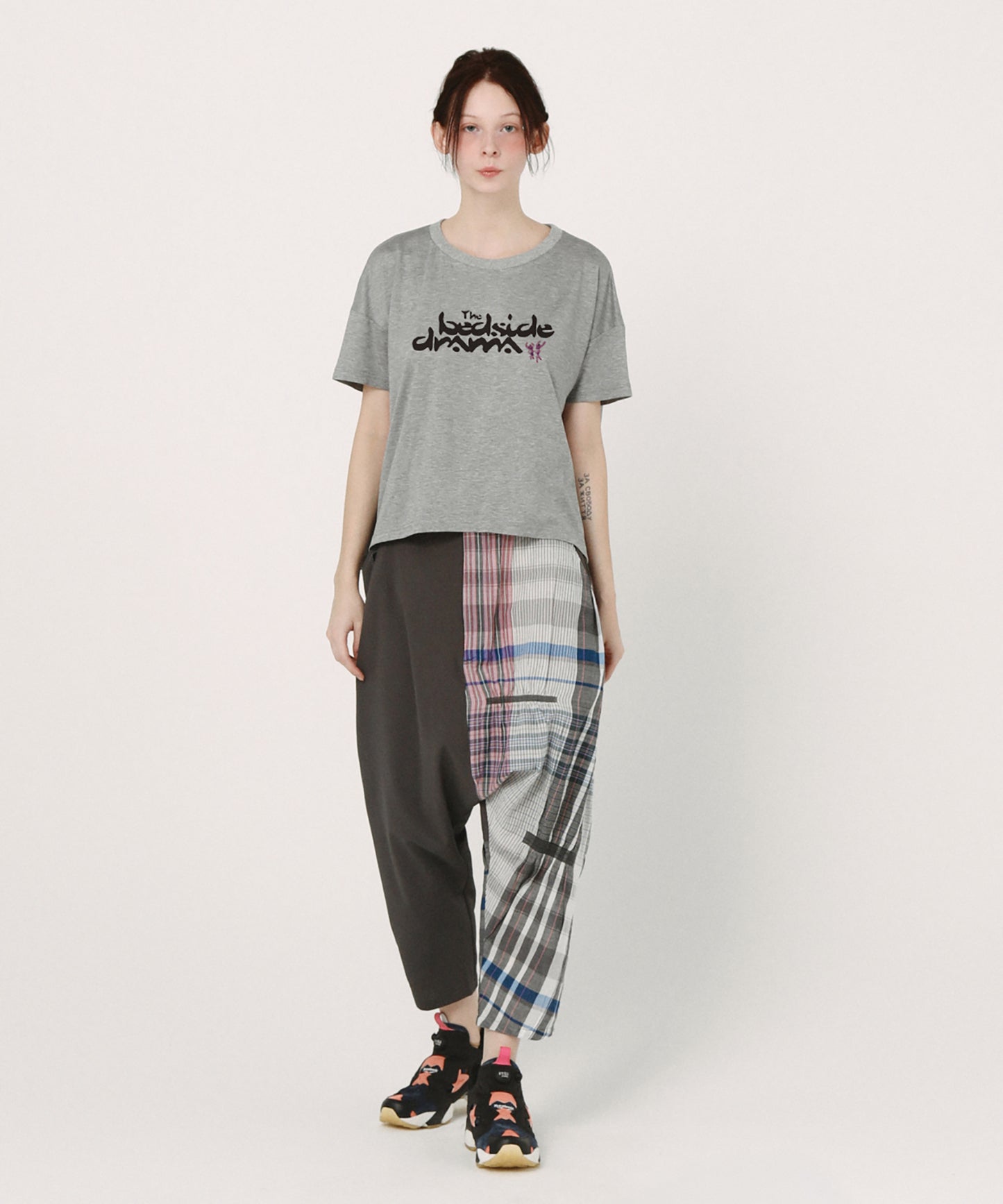 BEDSIDE SISTERS Flare T-Shirt
