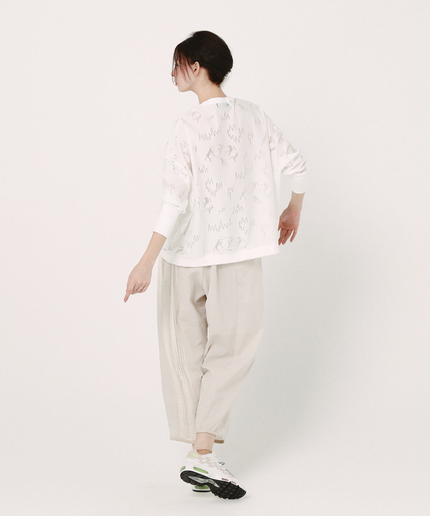 Dancing Lace Pullover