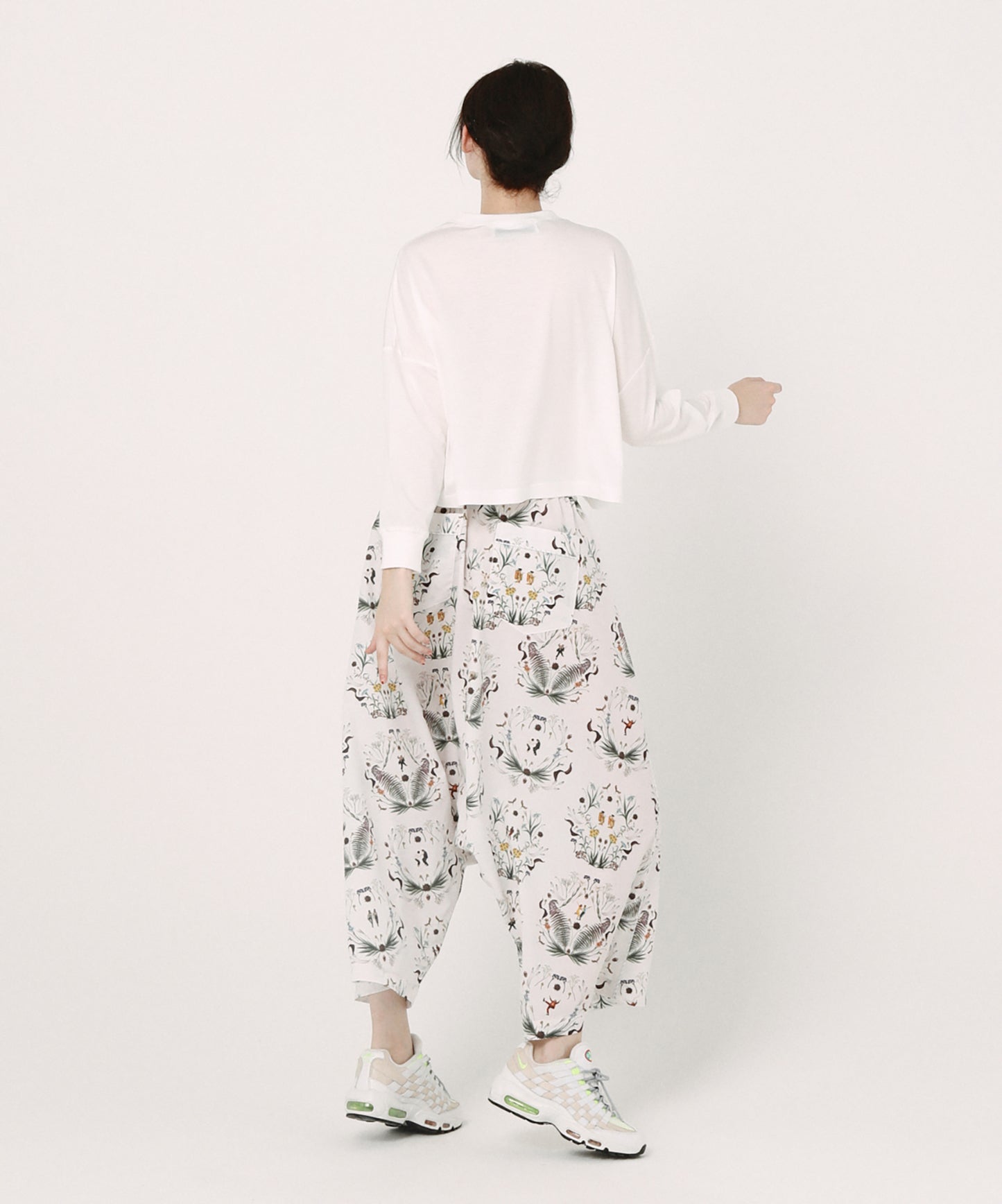 BEDSIDE SISTERS Wide L/S Tee