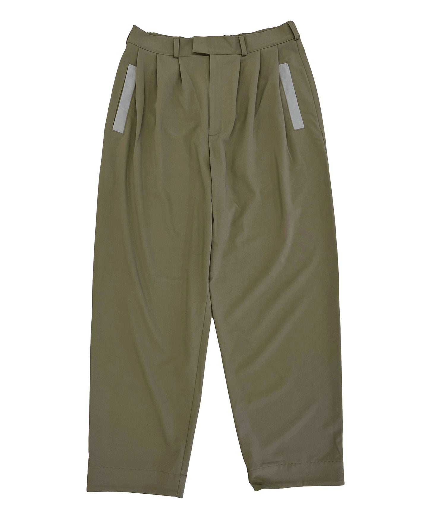 タックテーパードパンツ