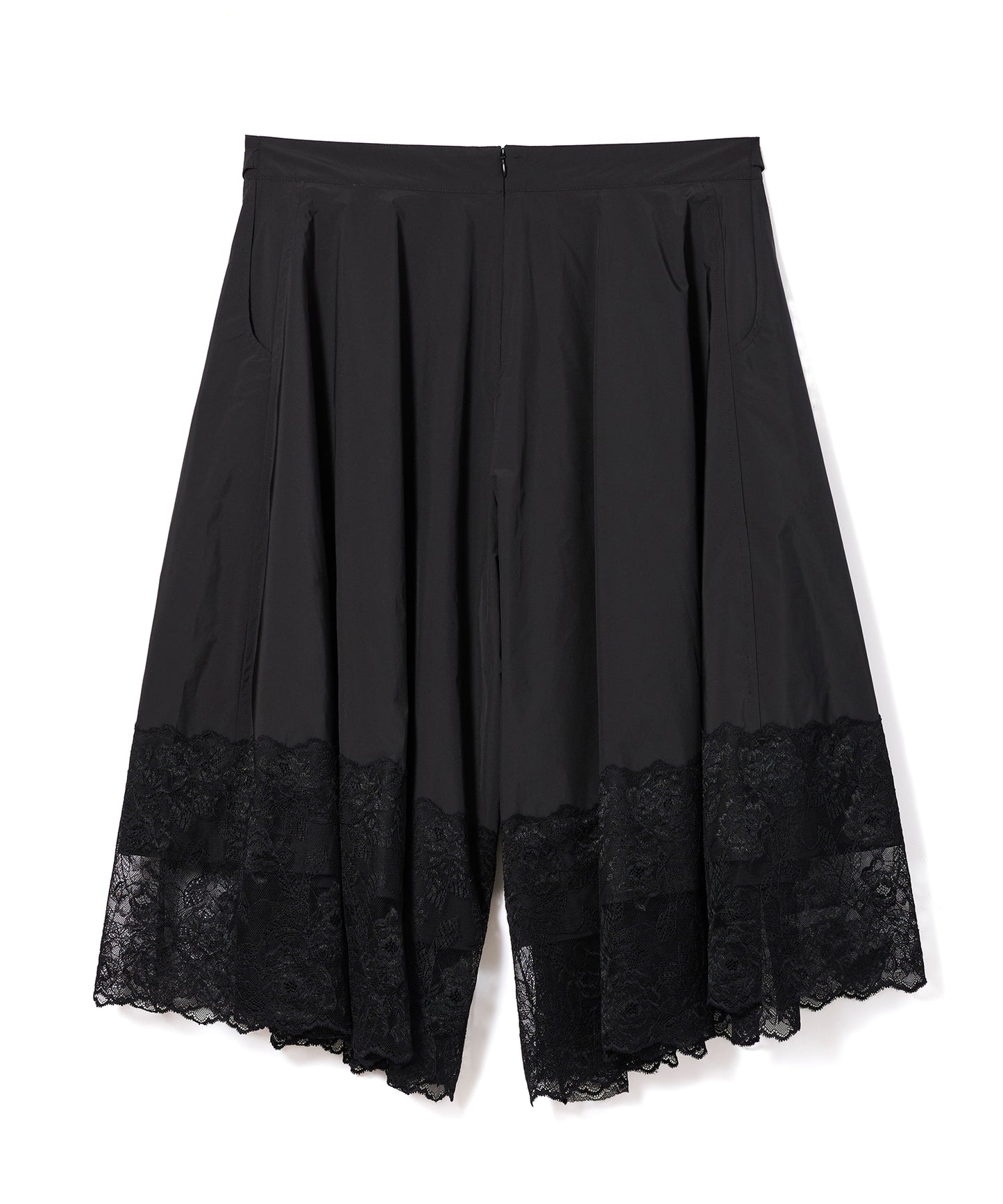 LACE RIBBON SHORTS