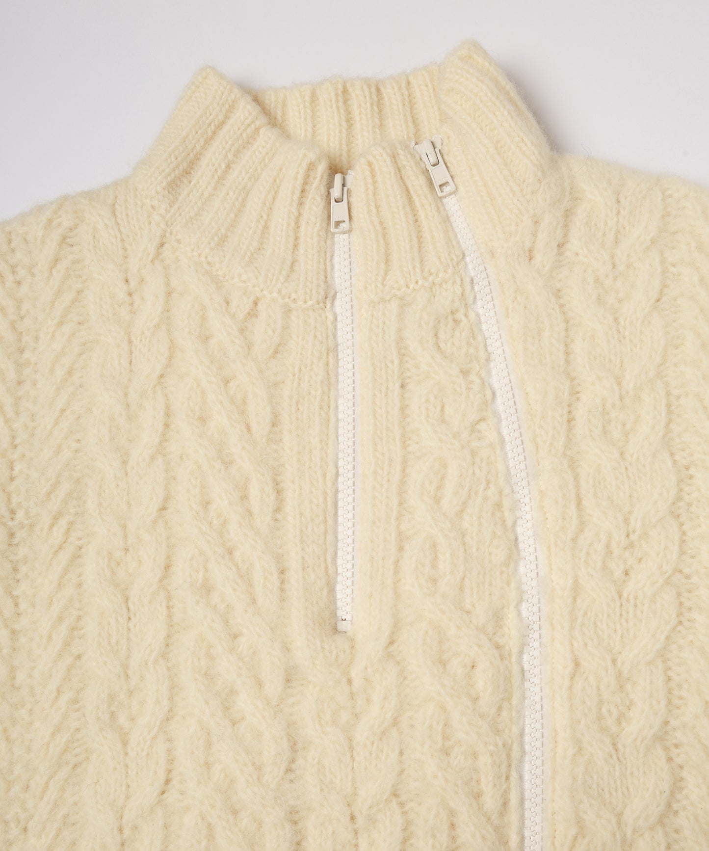 CABLE ZIP KNIT