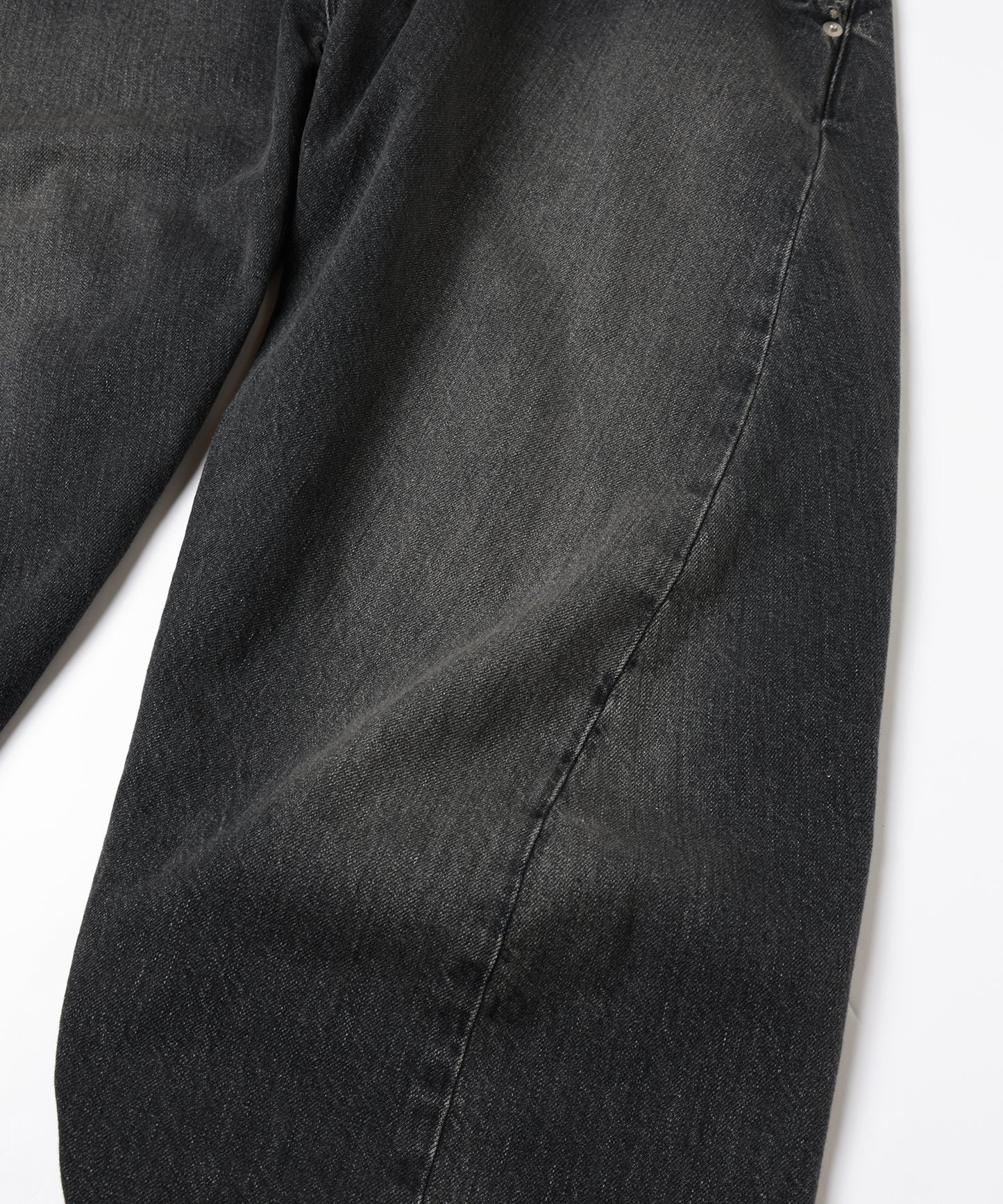 USED 3D CUTTING DENIM PANTS