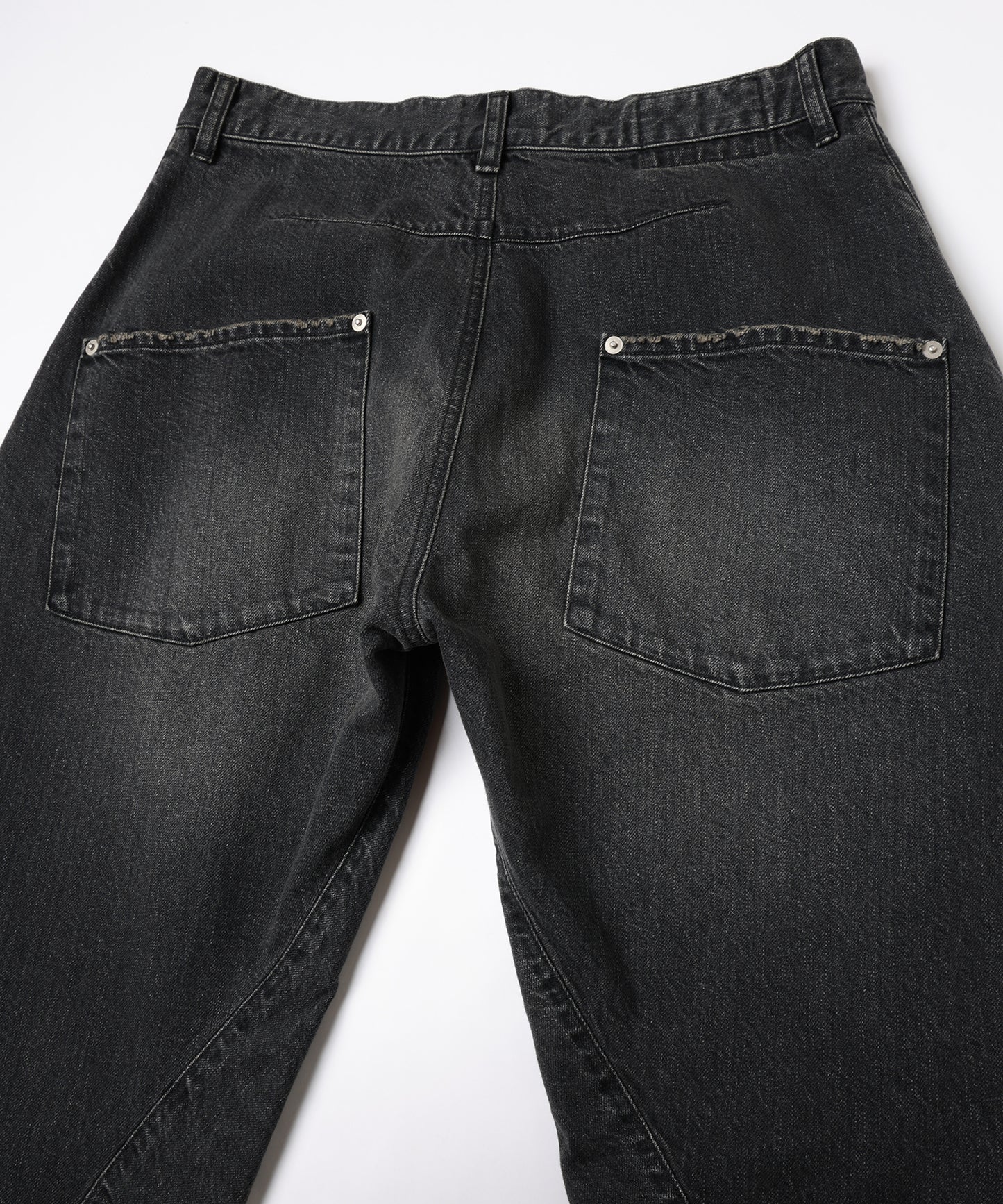 USED 3D CUTTING DENIM PANTS