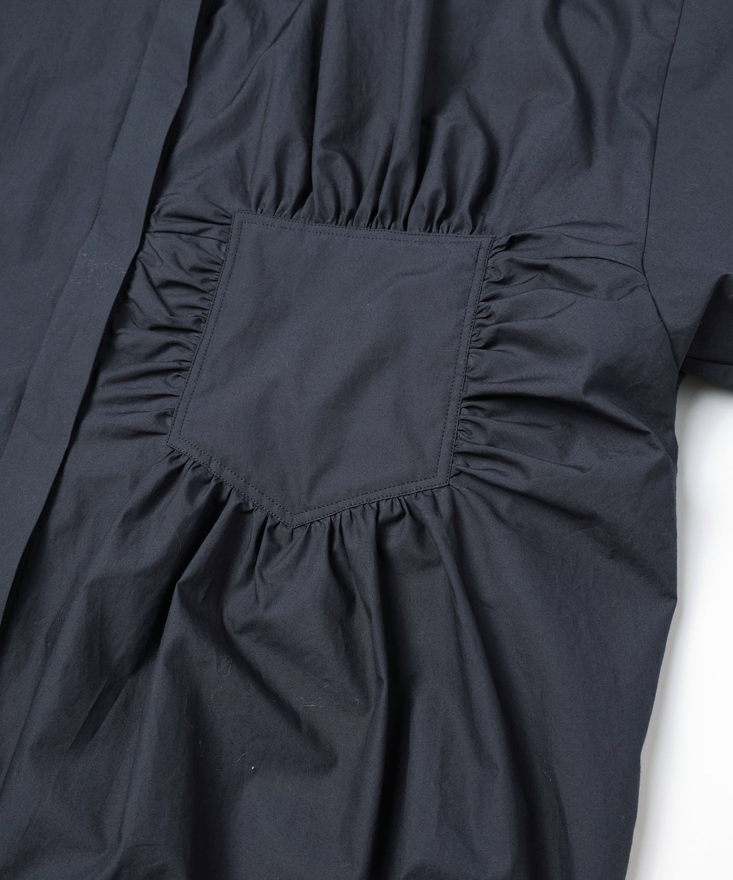 NEGATIVE SPACE POCKET SHIRT