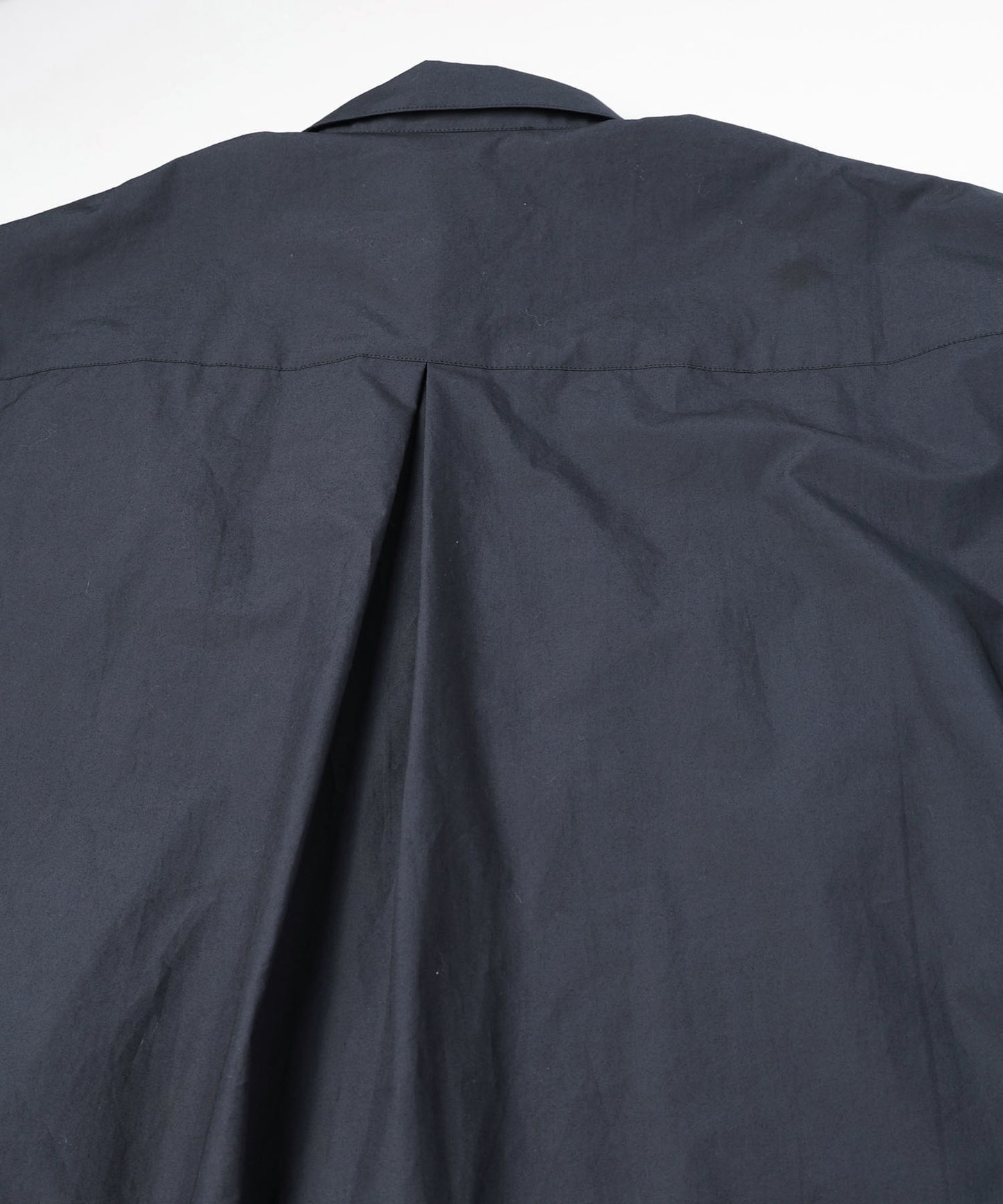 NEGATIVE SPACE POCKET SHIRT