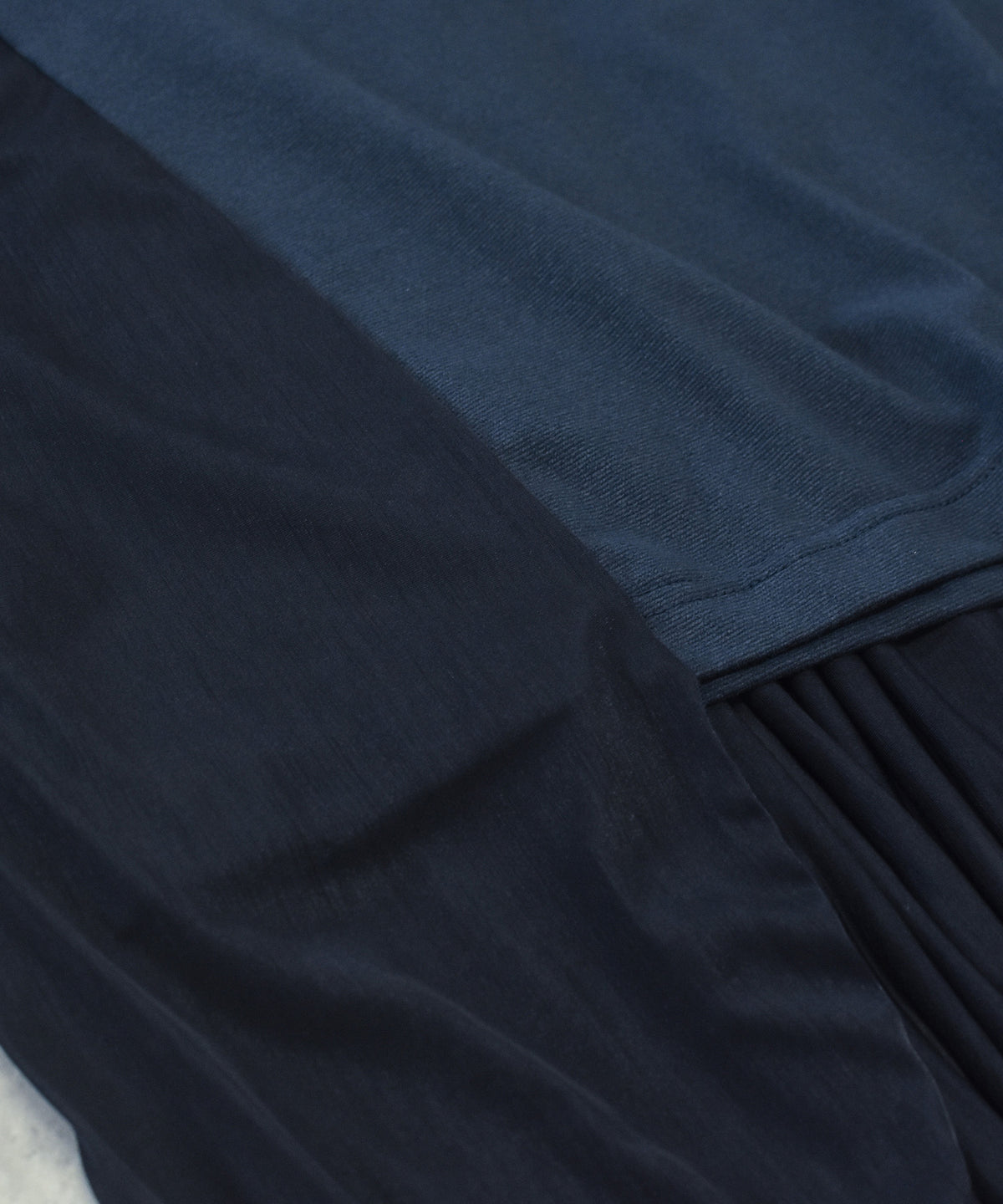 COZY UNIFORM DRESS TEE