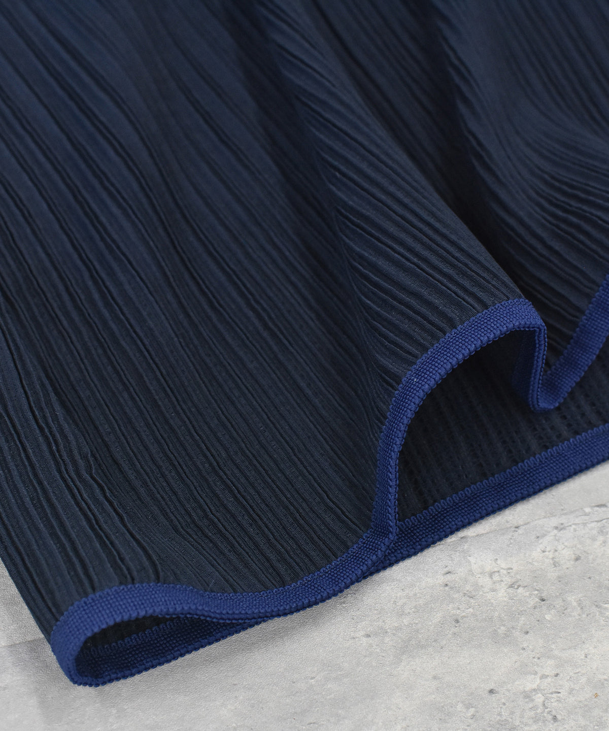 RELAXED PLEATED PANTS