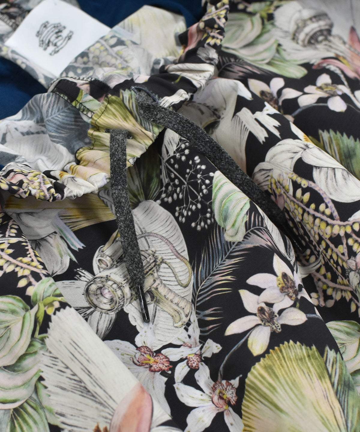 HOLIDAY ALOHA SHORTS