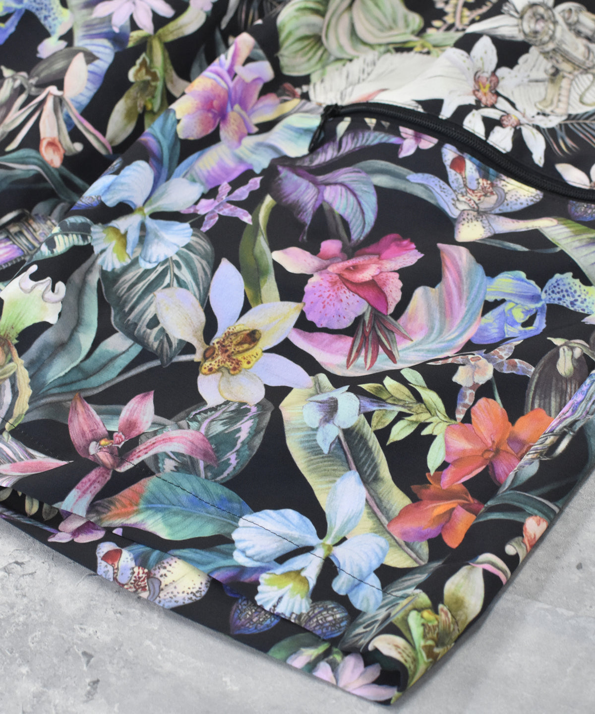 HOLIDAY ALOHA SHORTS
