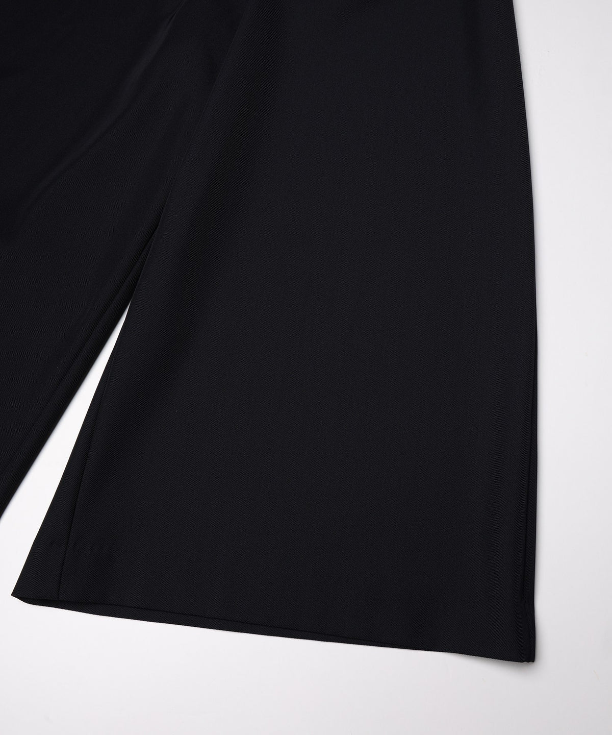 Utility Pocket Midi Pants