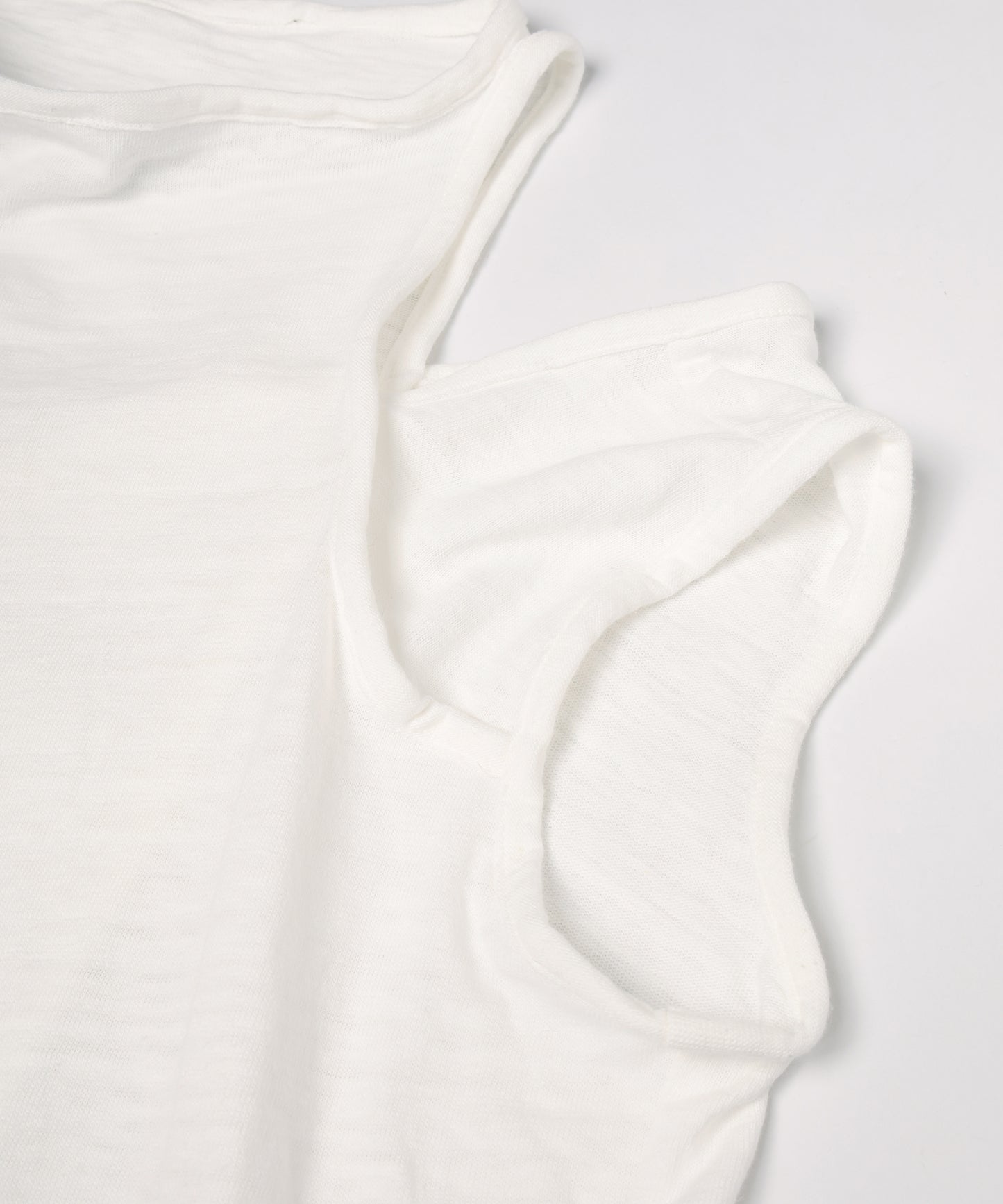 HOLE TEE