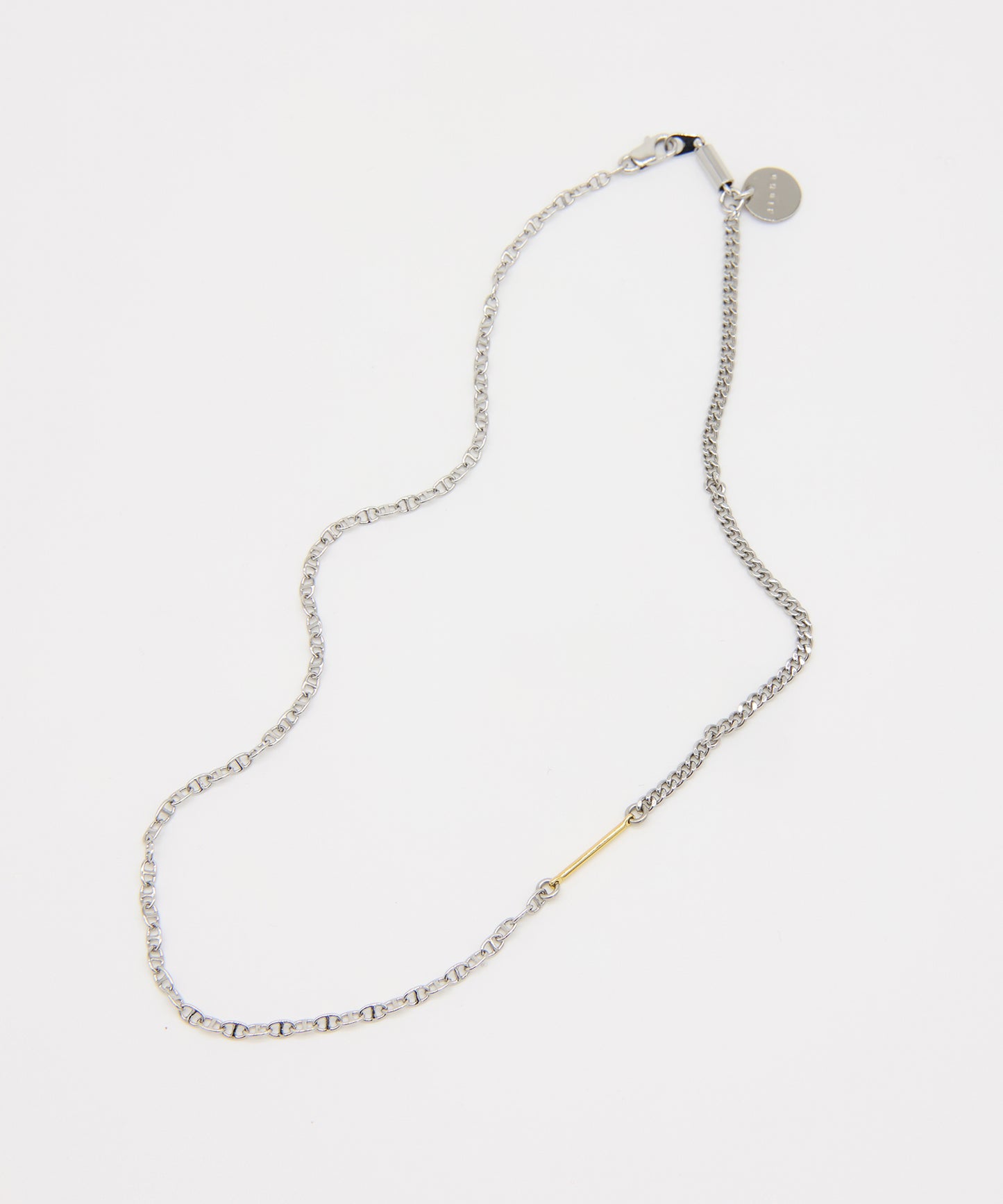 THIN SWITCHING NECKLACE