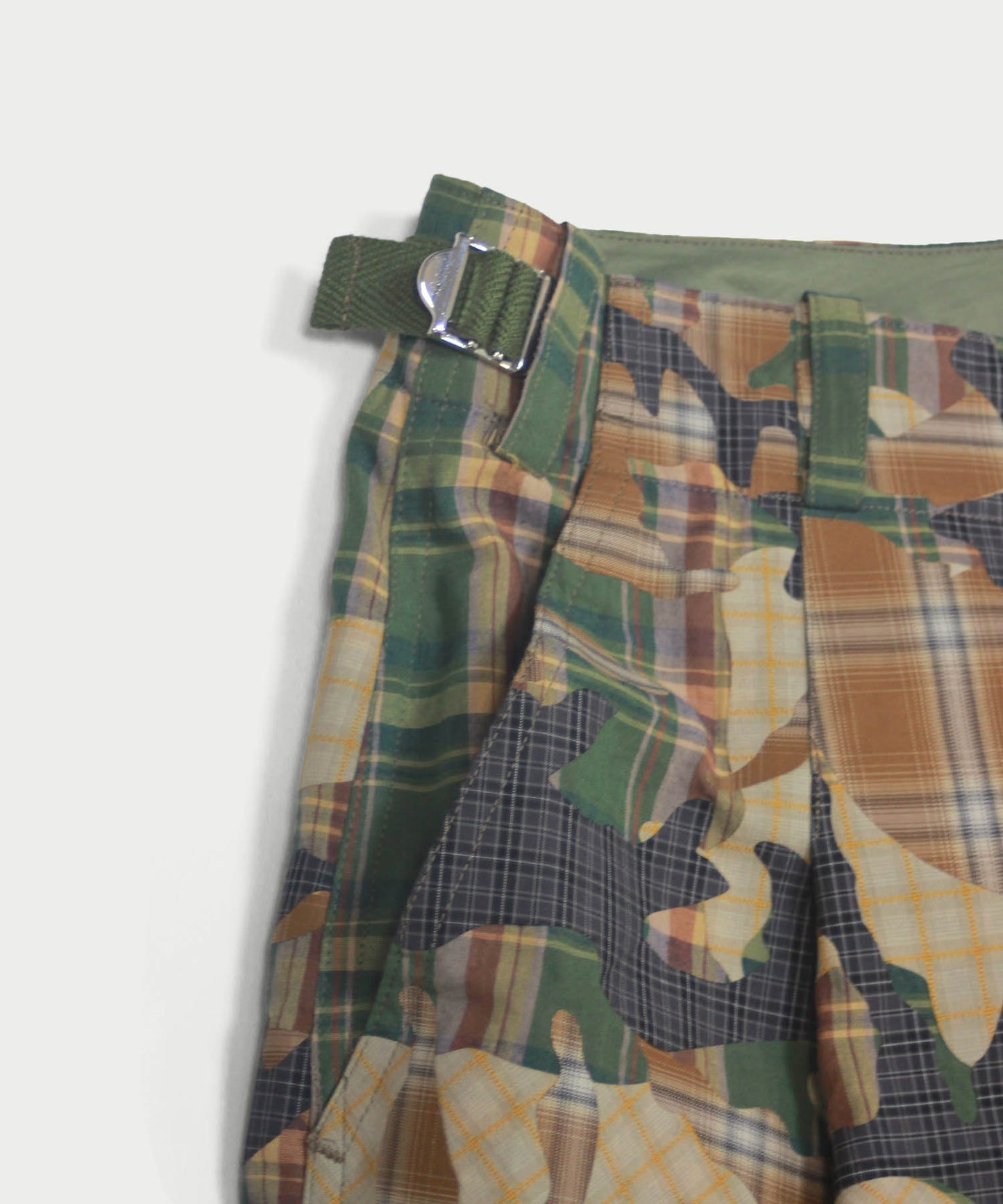 CHECK CAMO SHORT PANTS