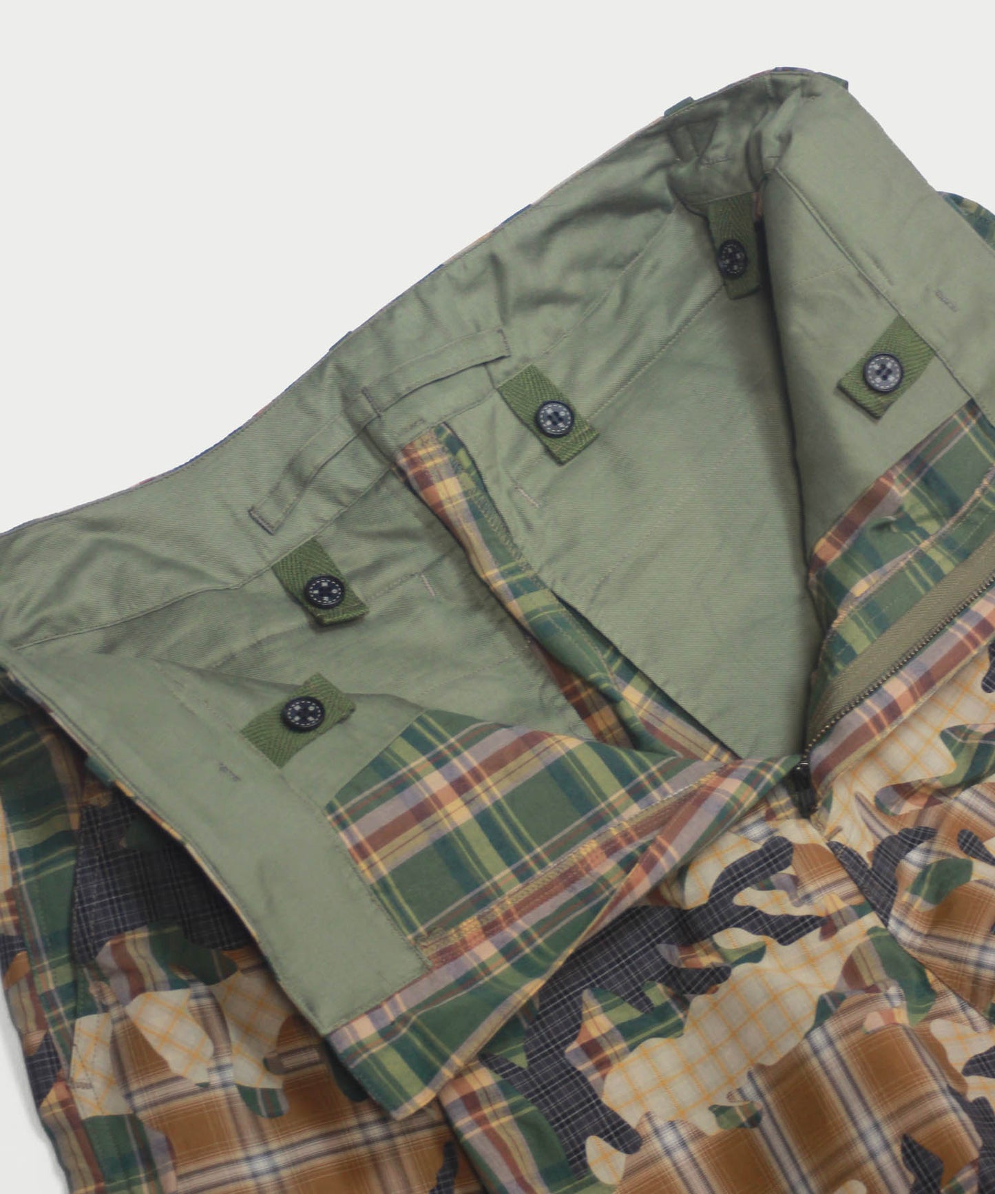 CHECK CAMO SHORT PANTS