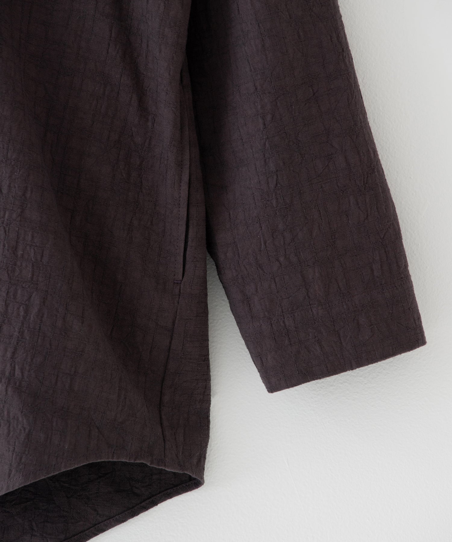 wrinkled effect v-neck pullover – ANLIO（アンリオ）