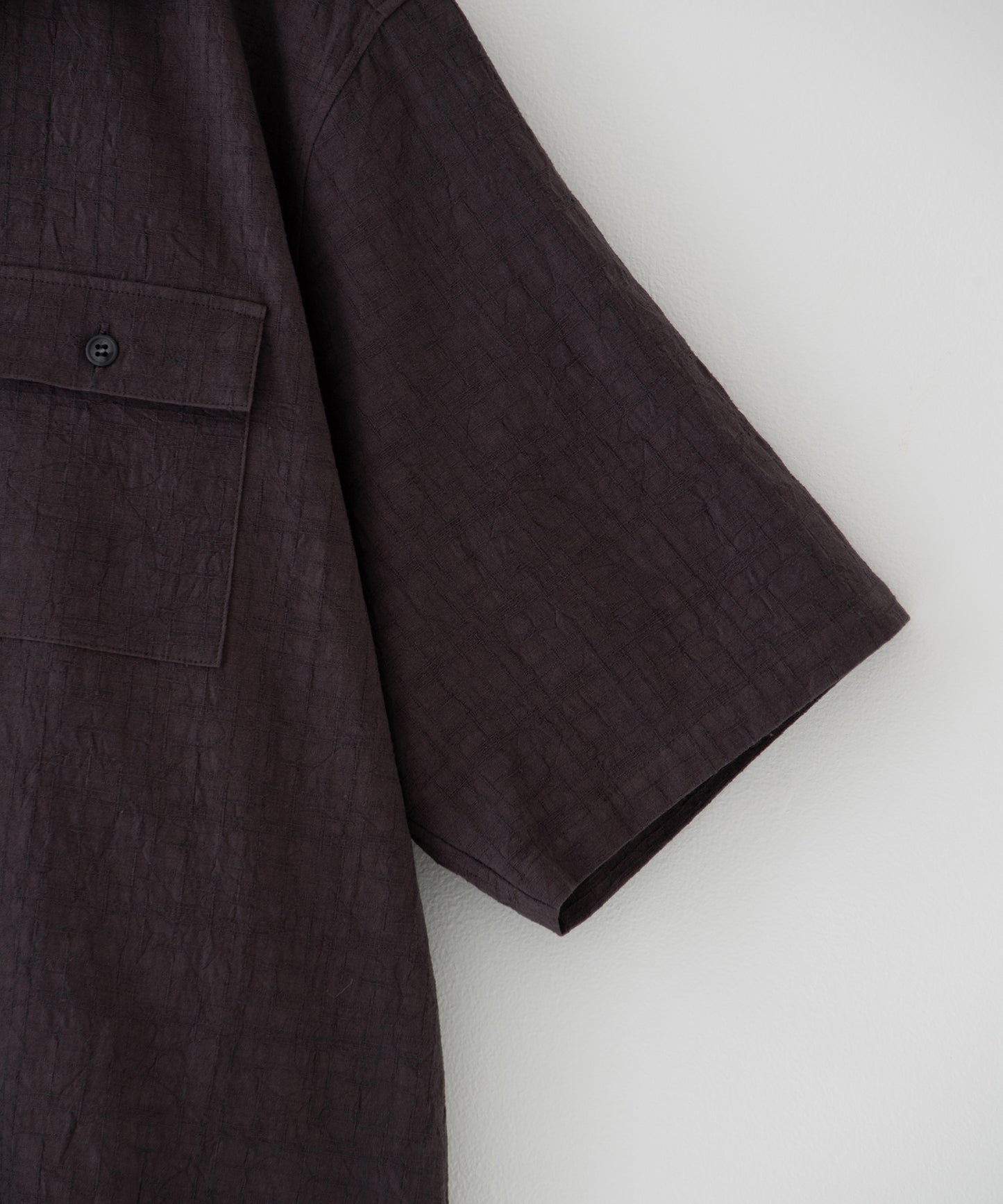 wrinkled effect open collar shirt