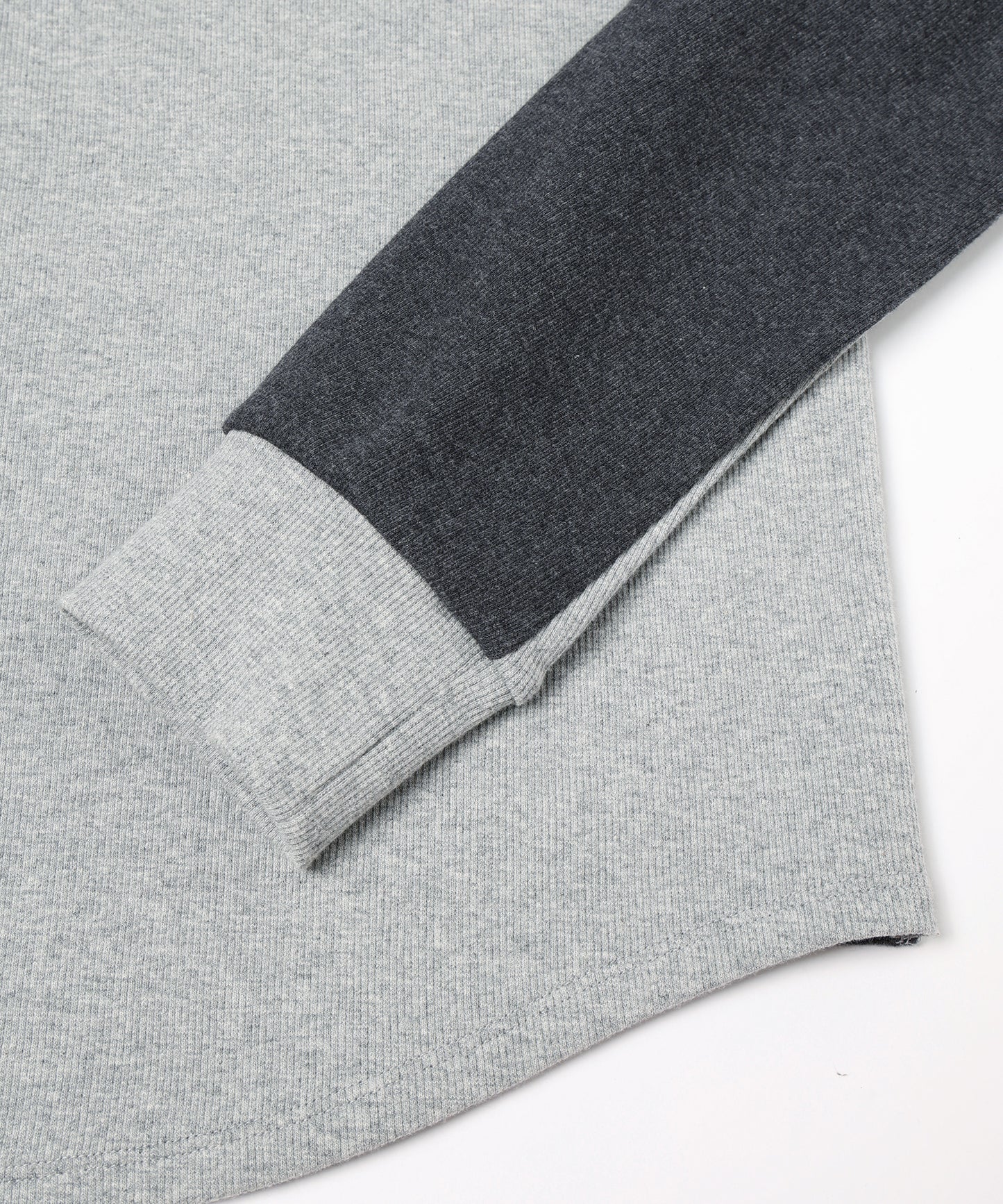SWITCHING HENRY NECK L/S