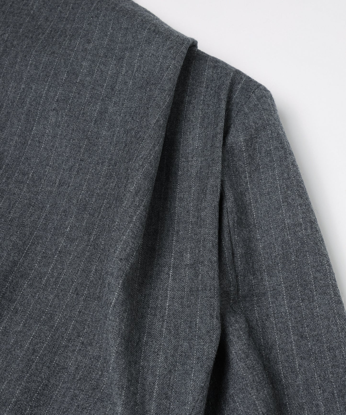 DRAPING OVER TAIROLED JACKET