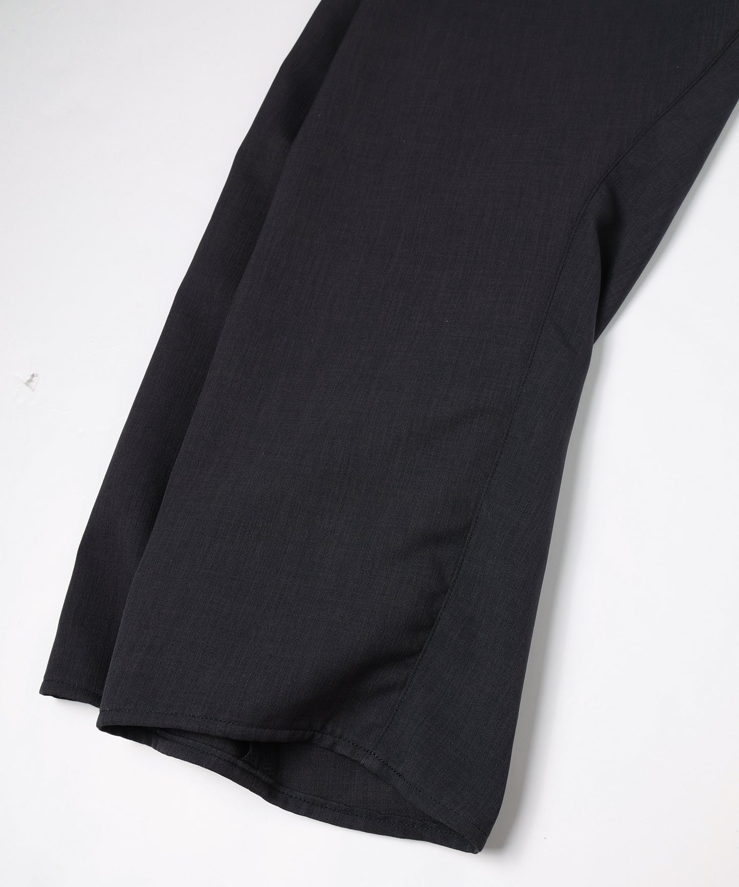 3D STRIPE CUTTING PANTS